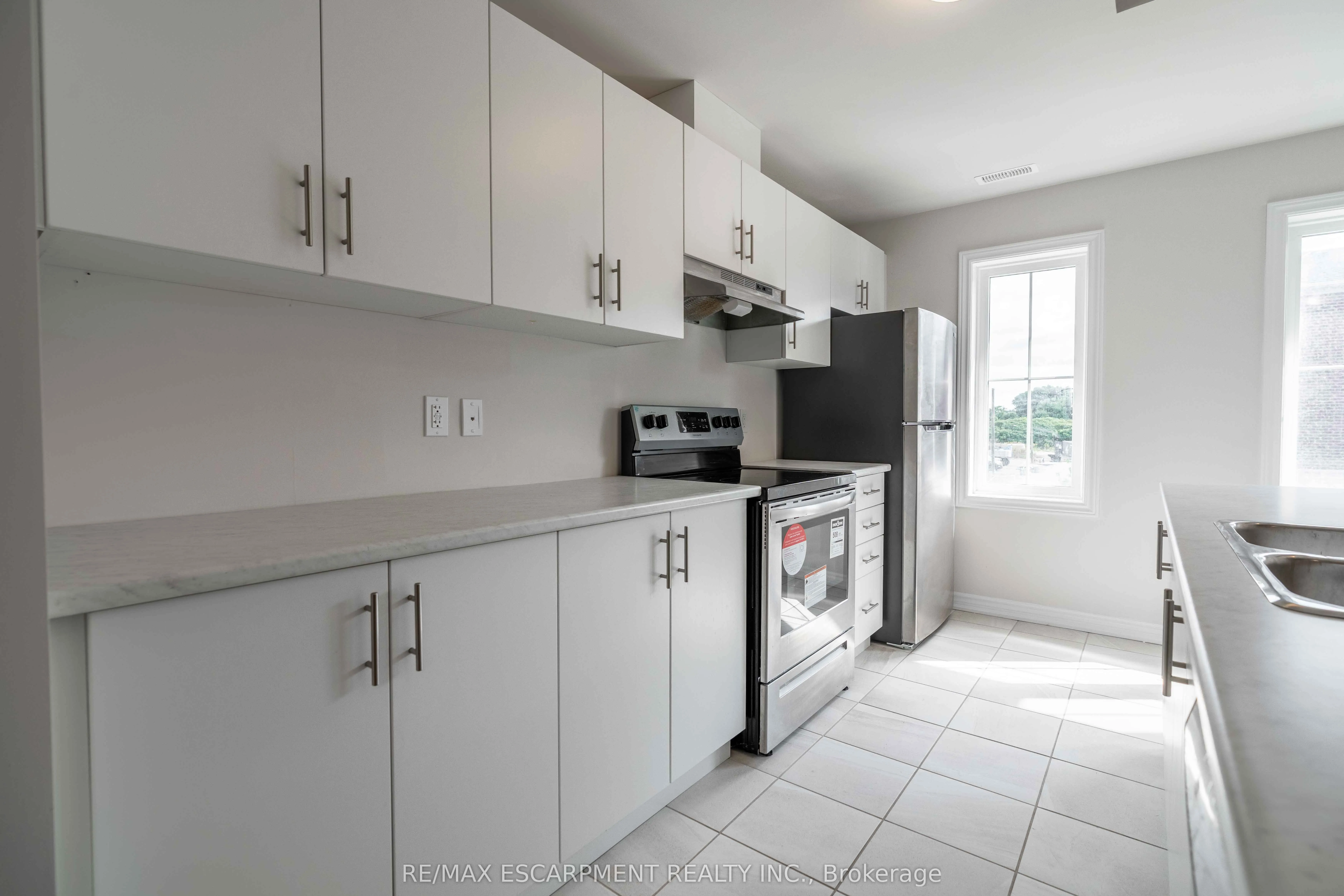 677 Park Road, #7