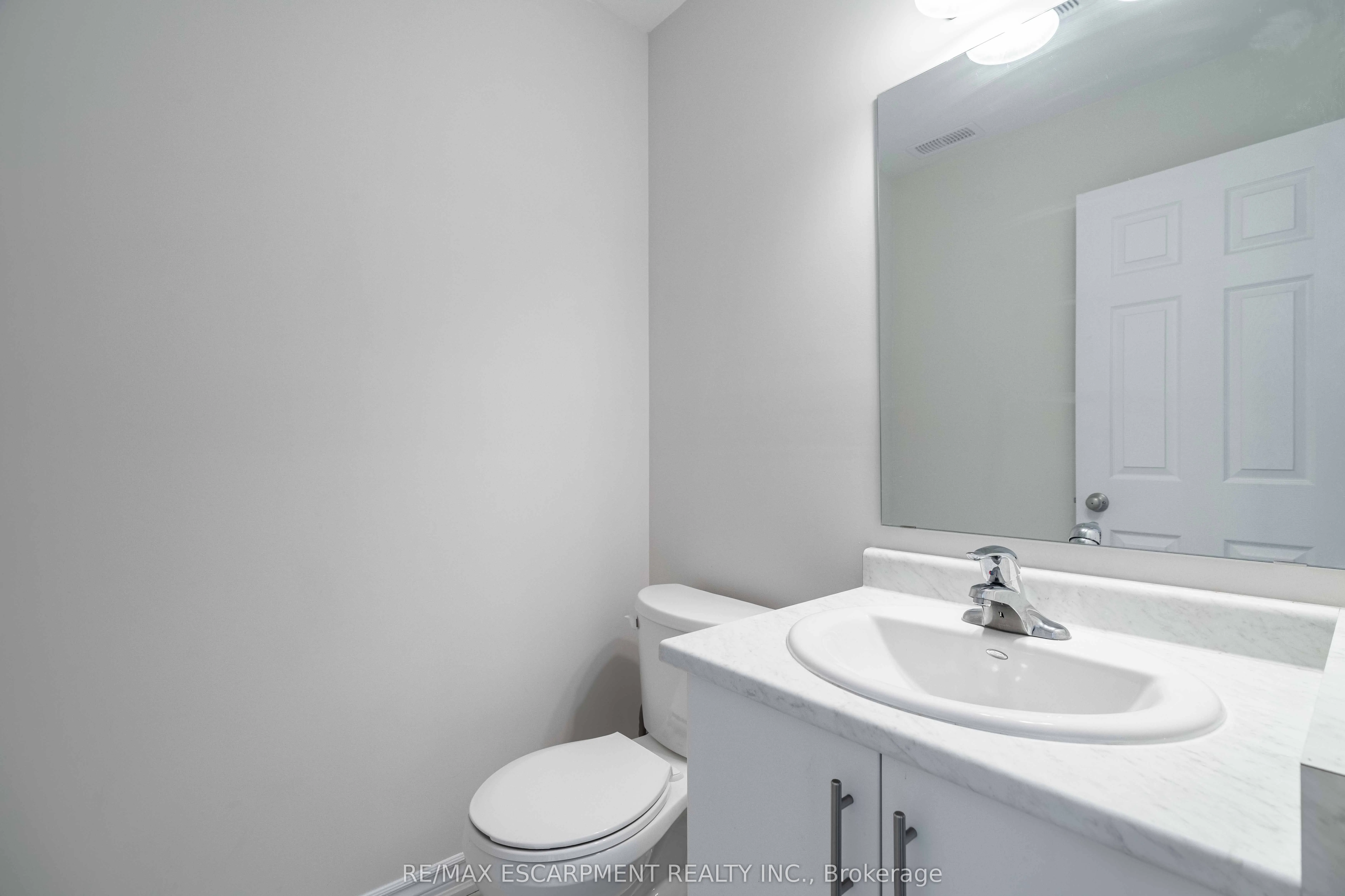 677 Park Road, #7