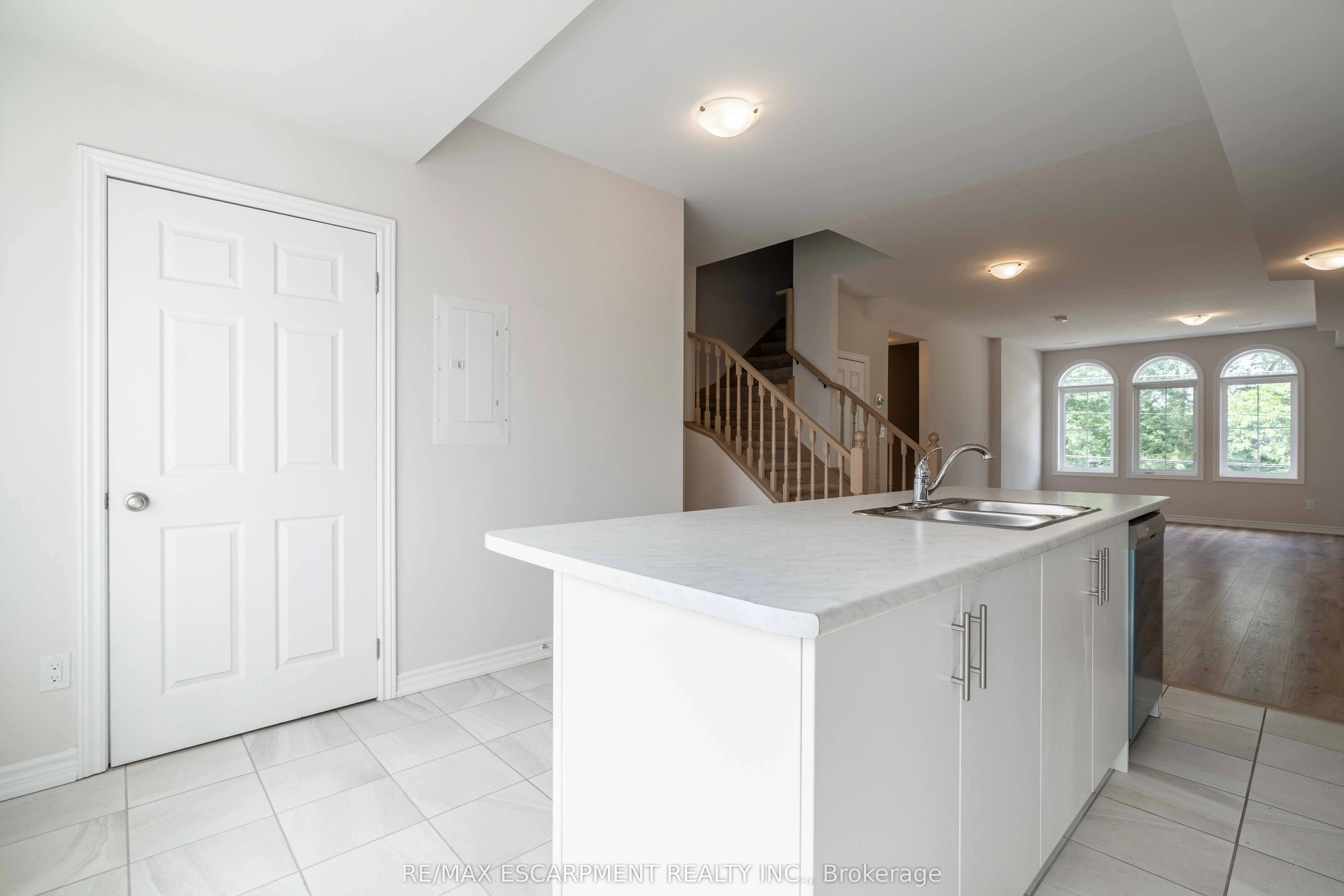 677 Park Road, #7