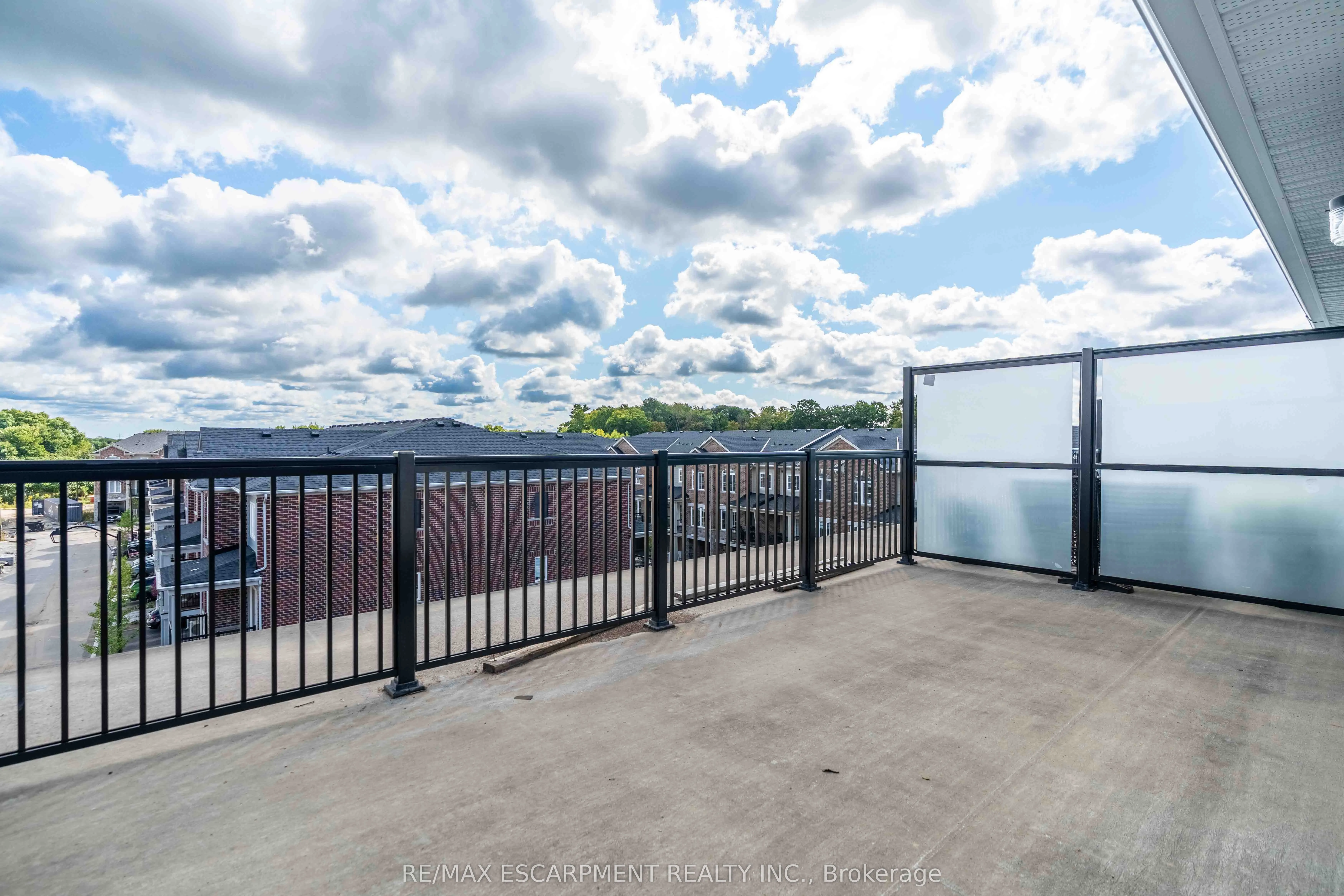 677 Park Road, #7