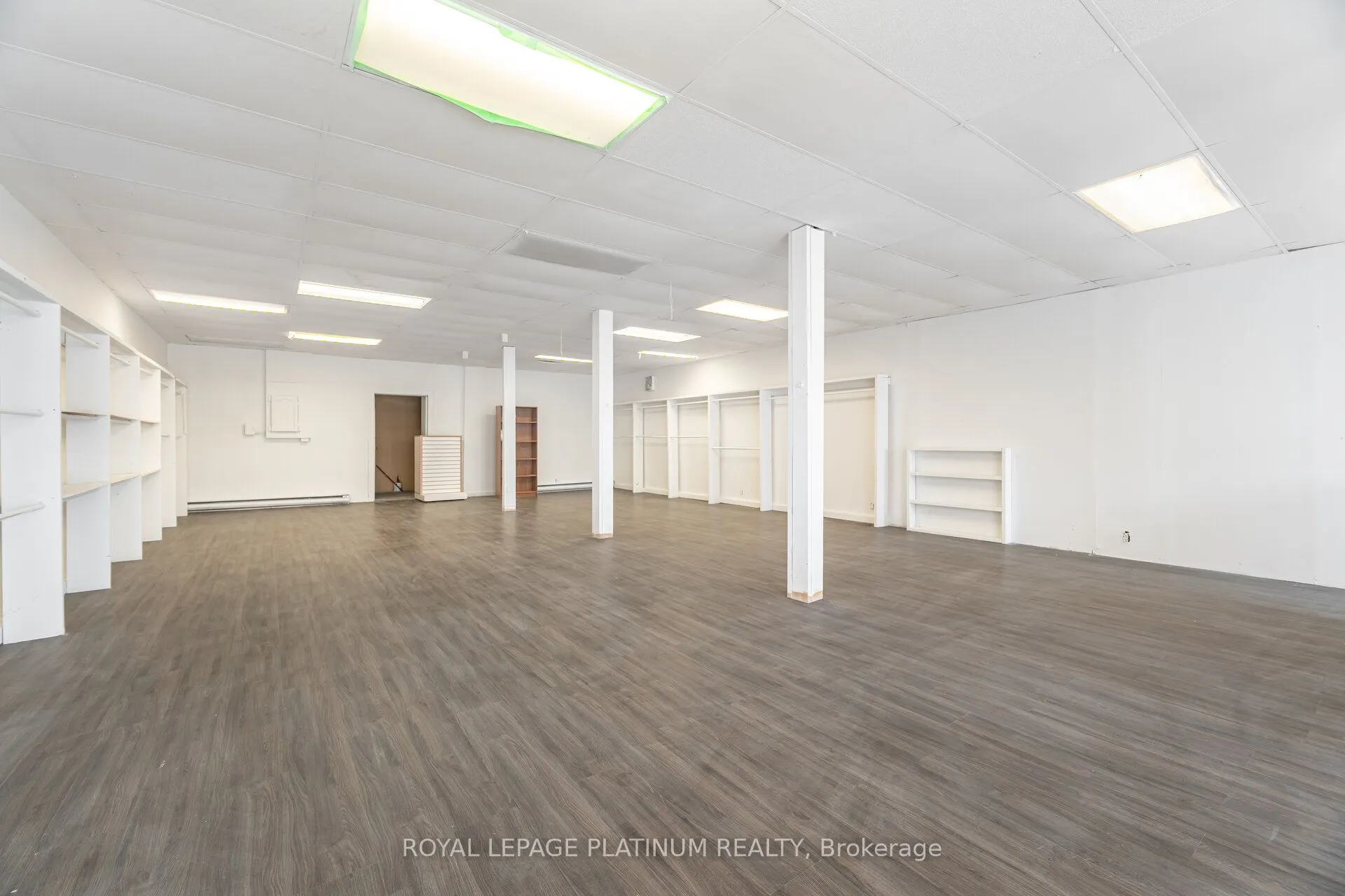 481 Dundas Street W, #4