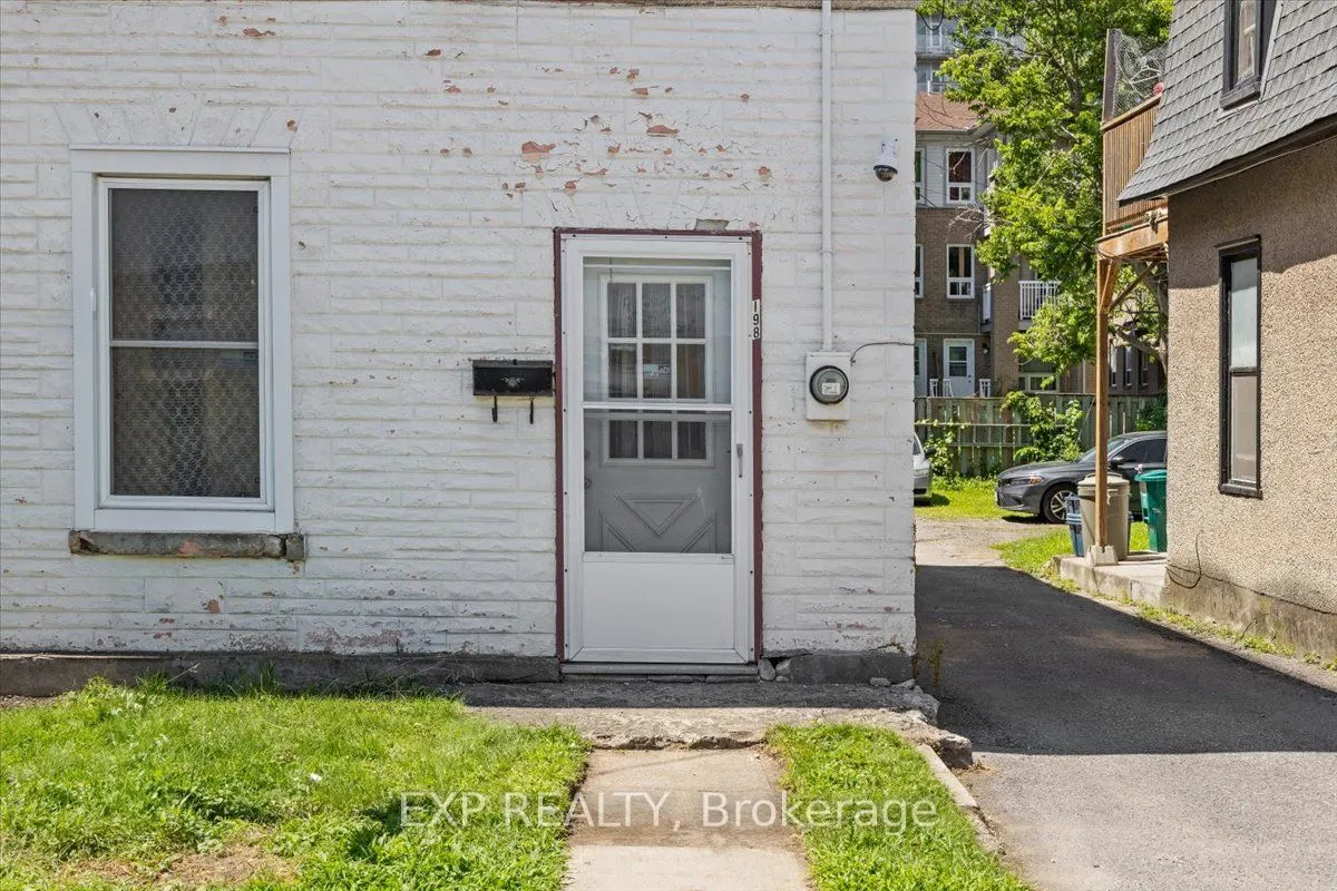 198 Hinchey Avenue
