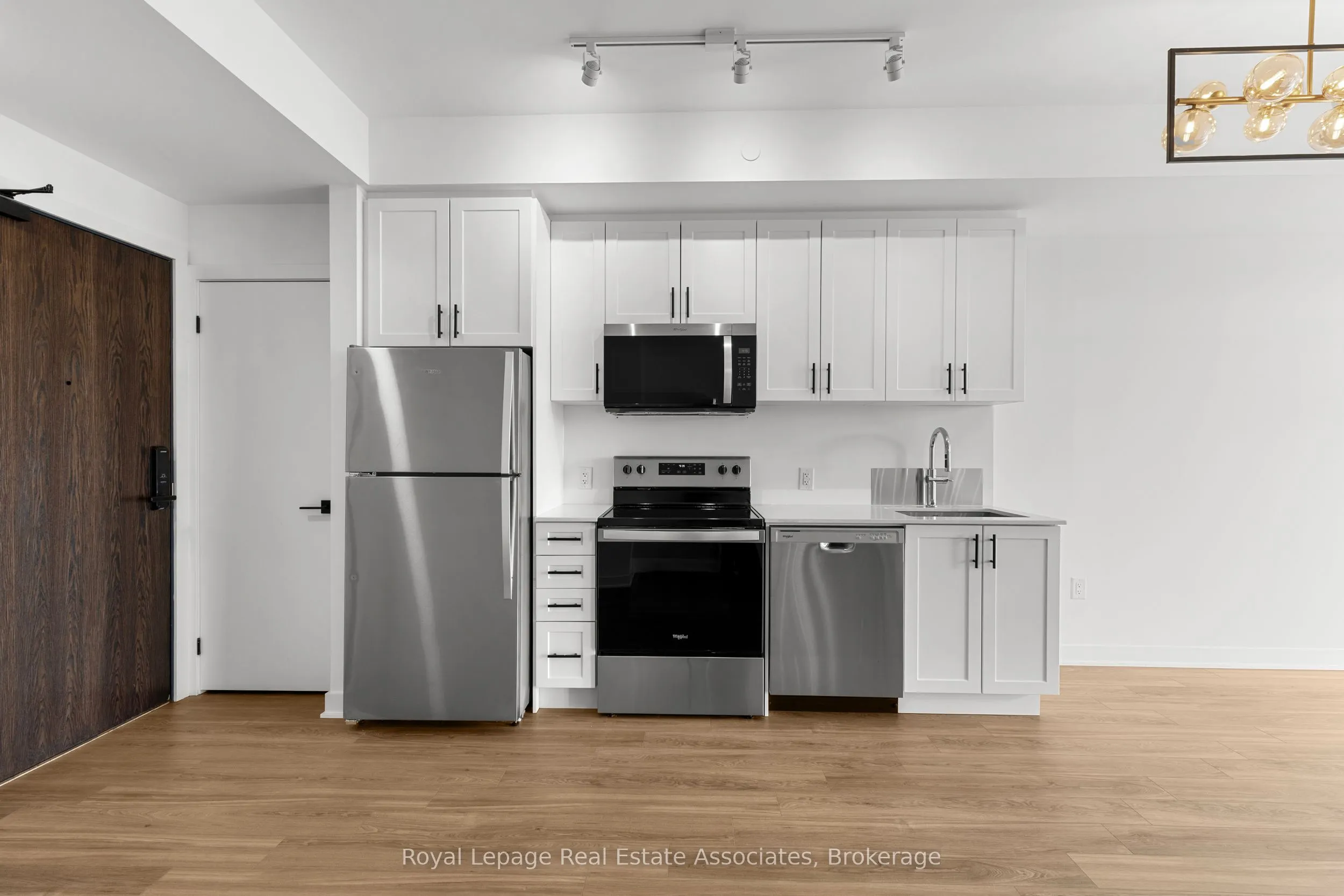 2782 Barton Street E, #1218