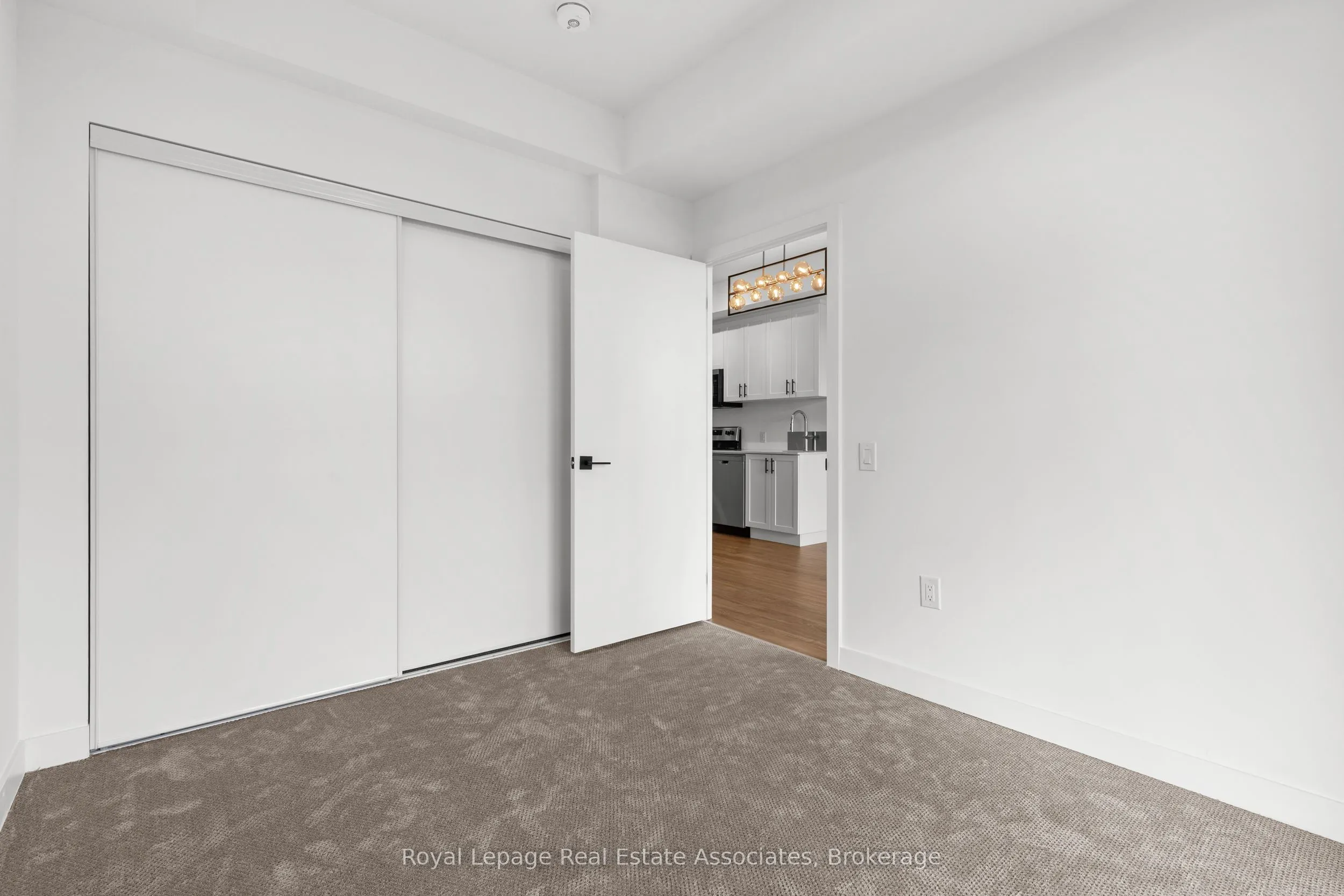 2782 Barton Street E, #1218