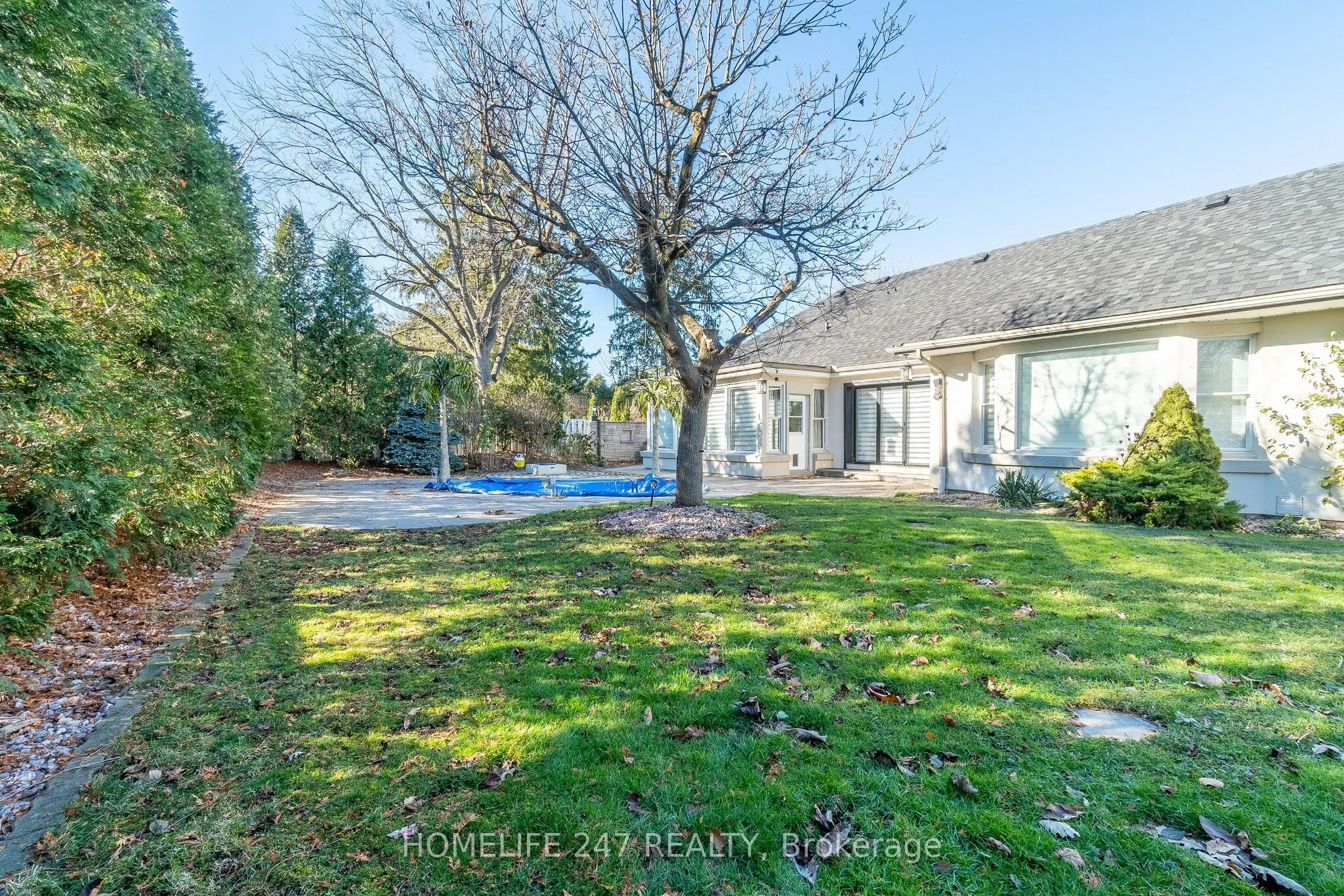 137 Commissioners Road E