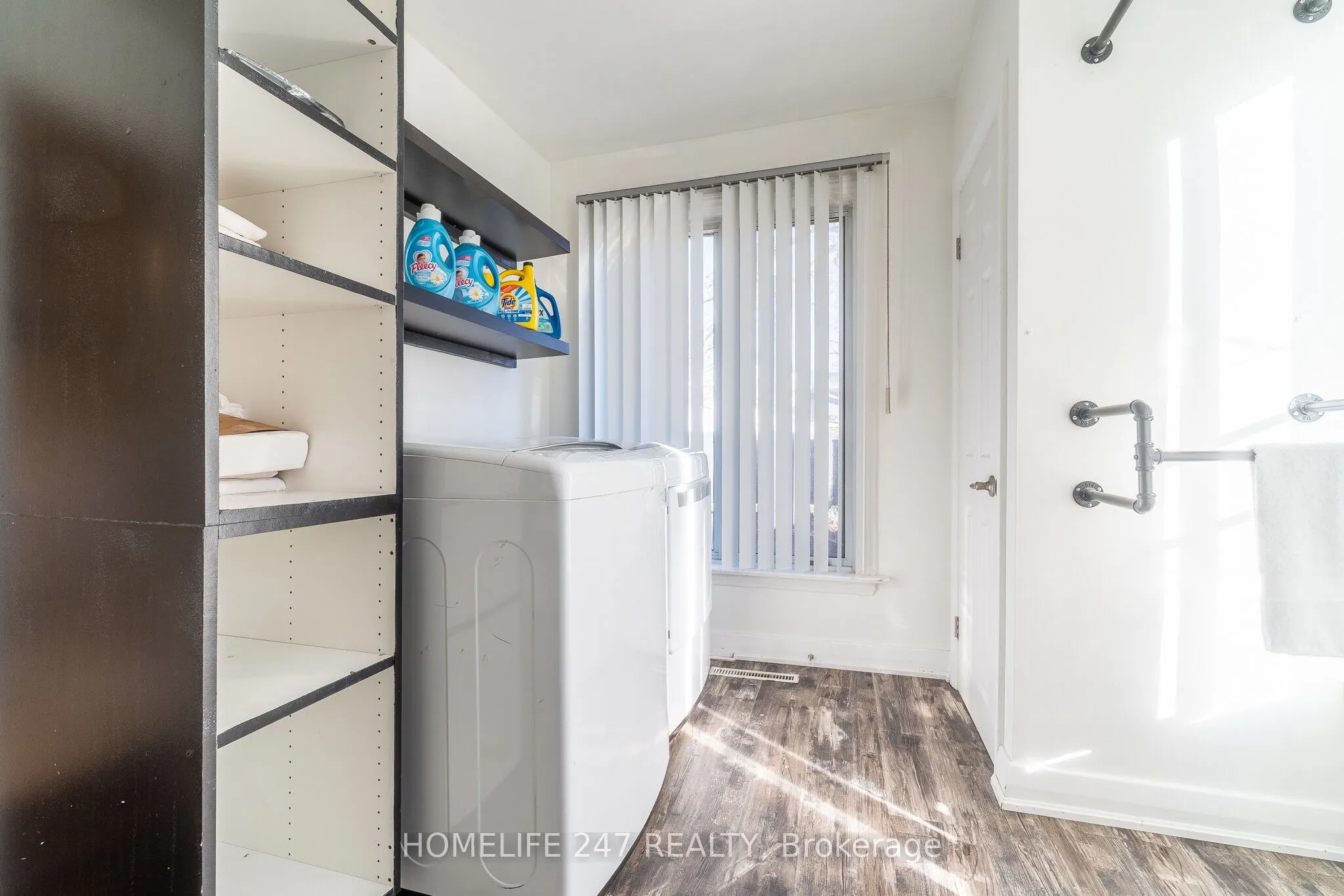 137 Commissioners Road E