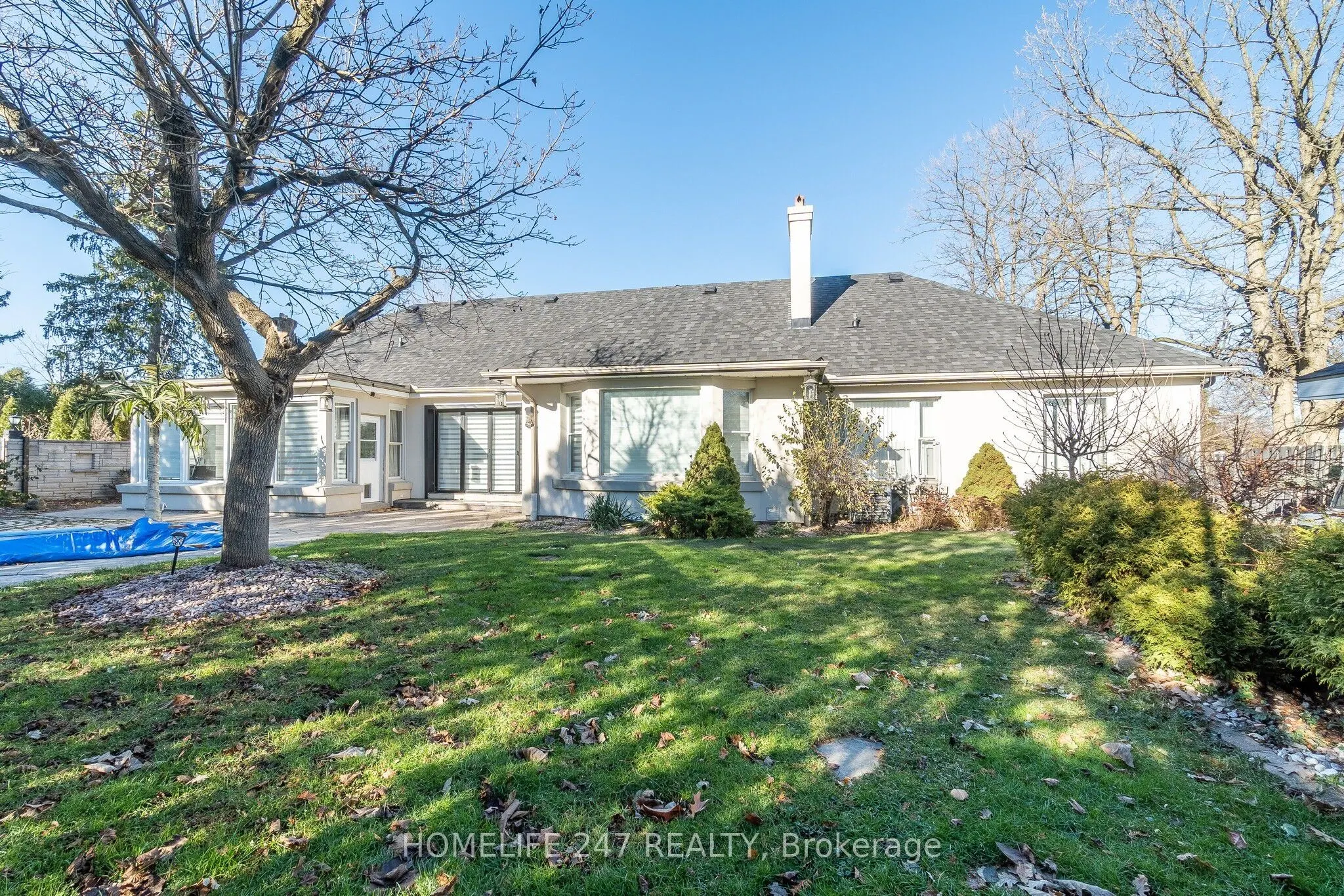 137 Commissioners Road E