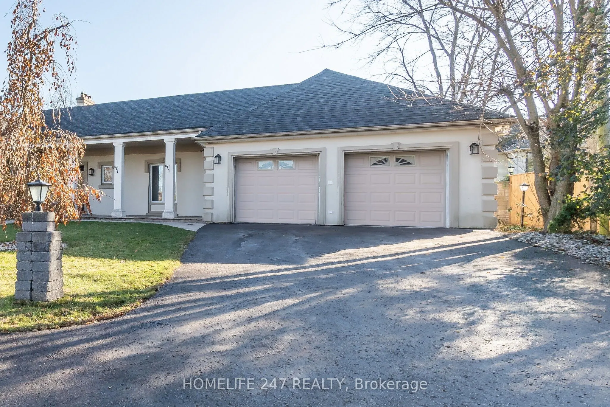 137 Commissioners Road E