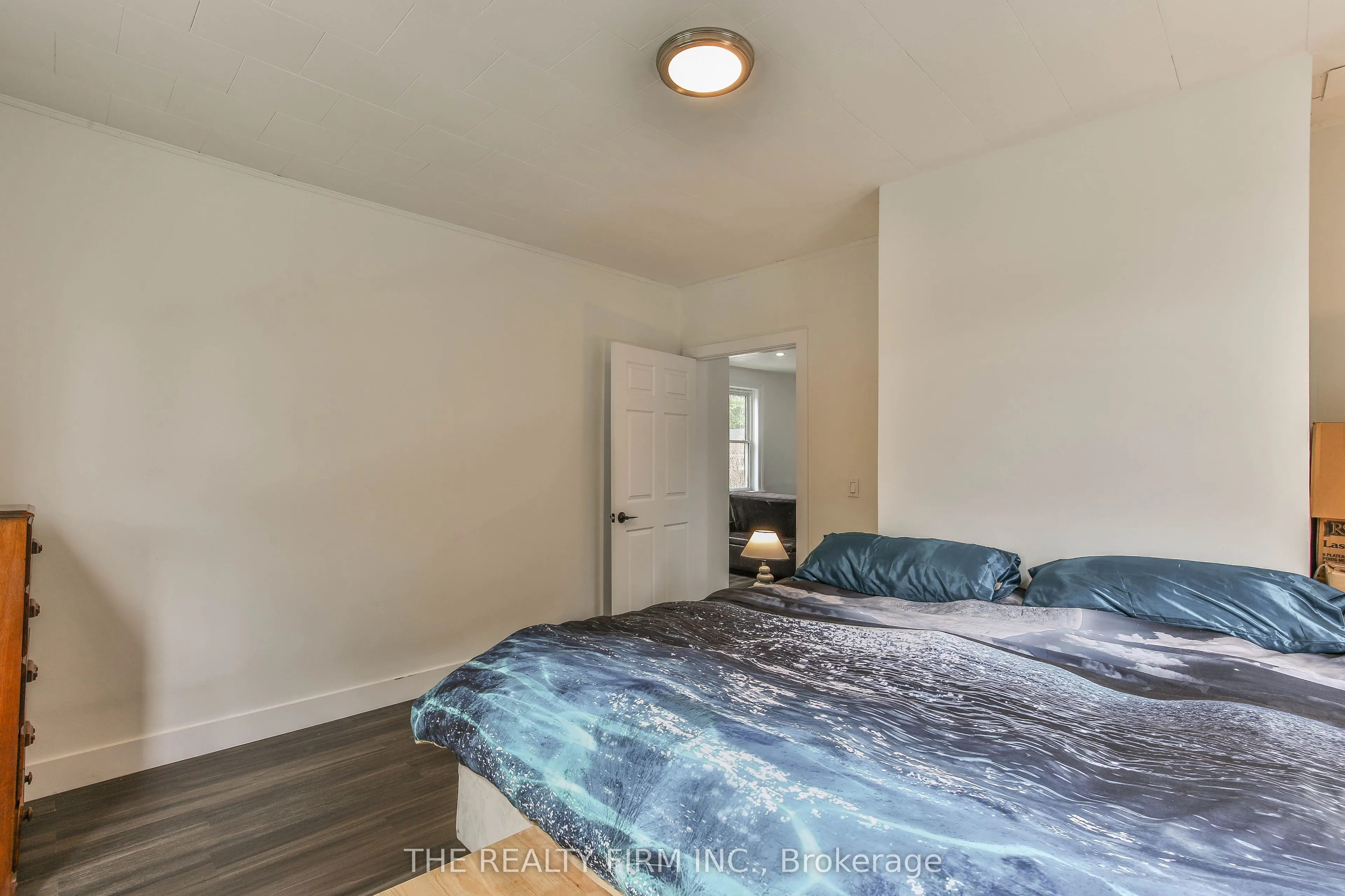 12 WELDON Avenue