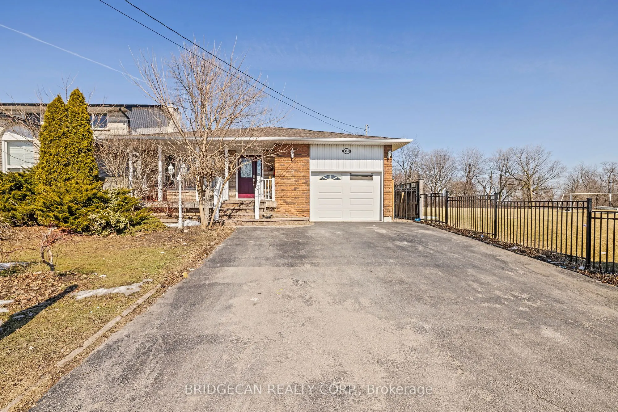 490 Queen Victoria Drive