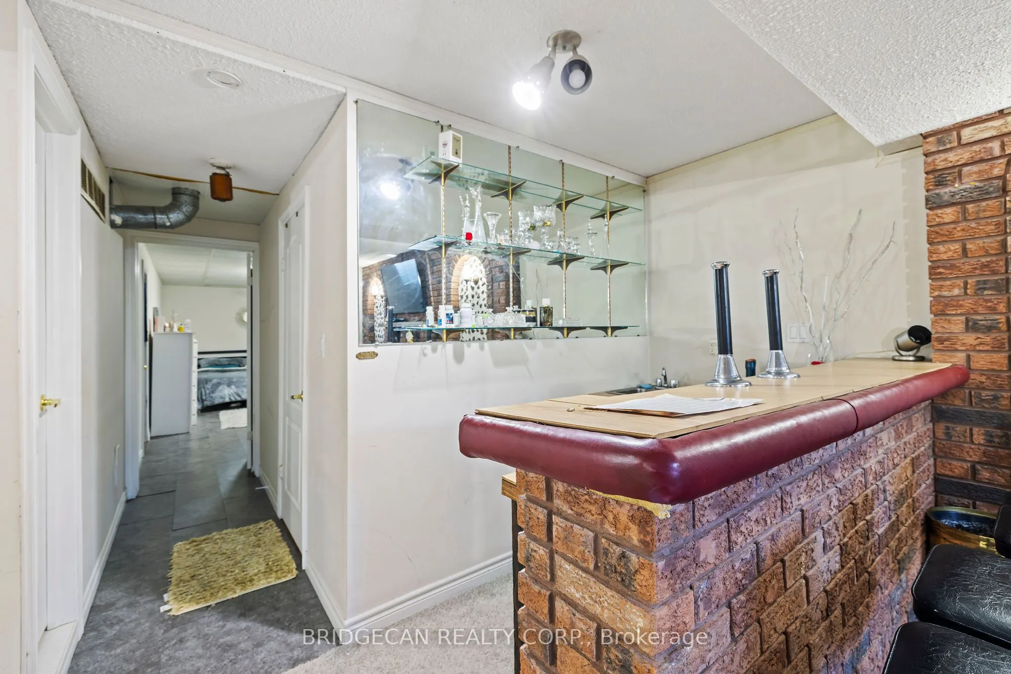 490 Queen Victoria Drive