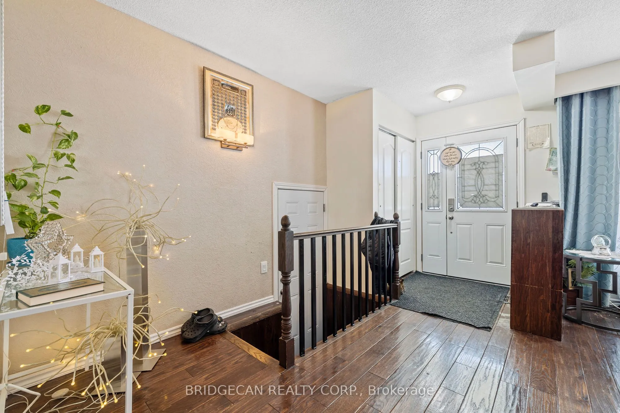490 Queen Victoria Drive