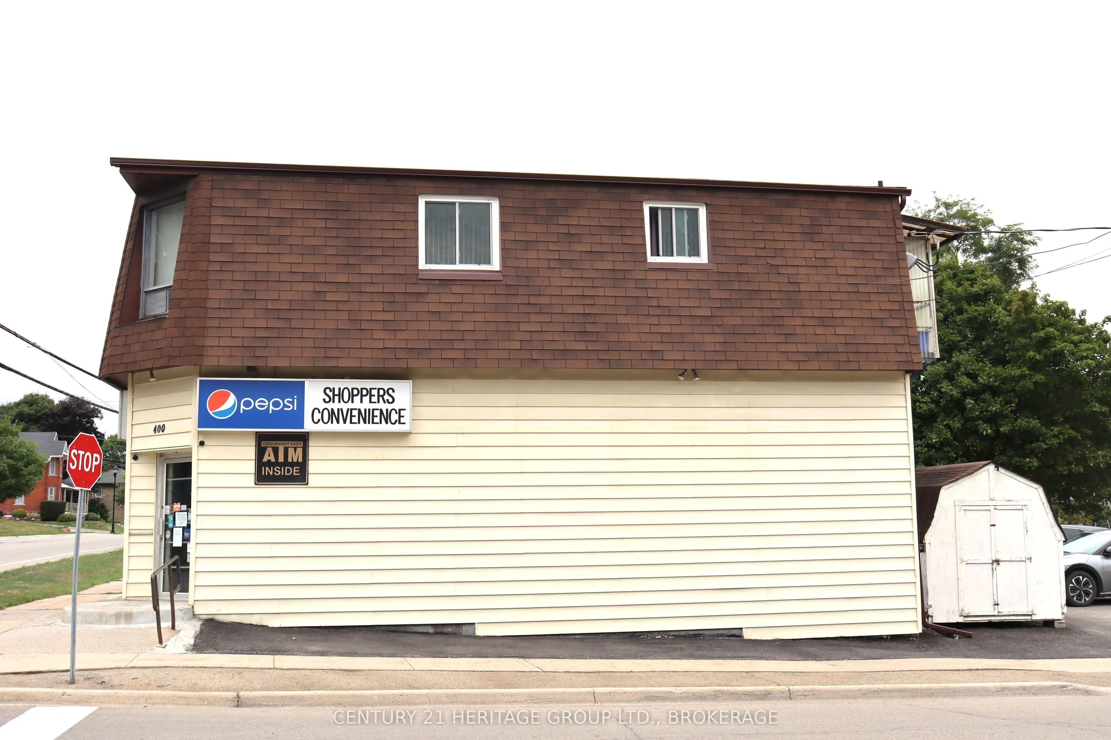 400 King Street W