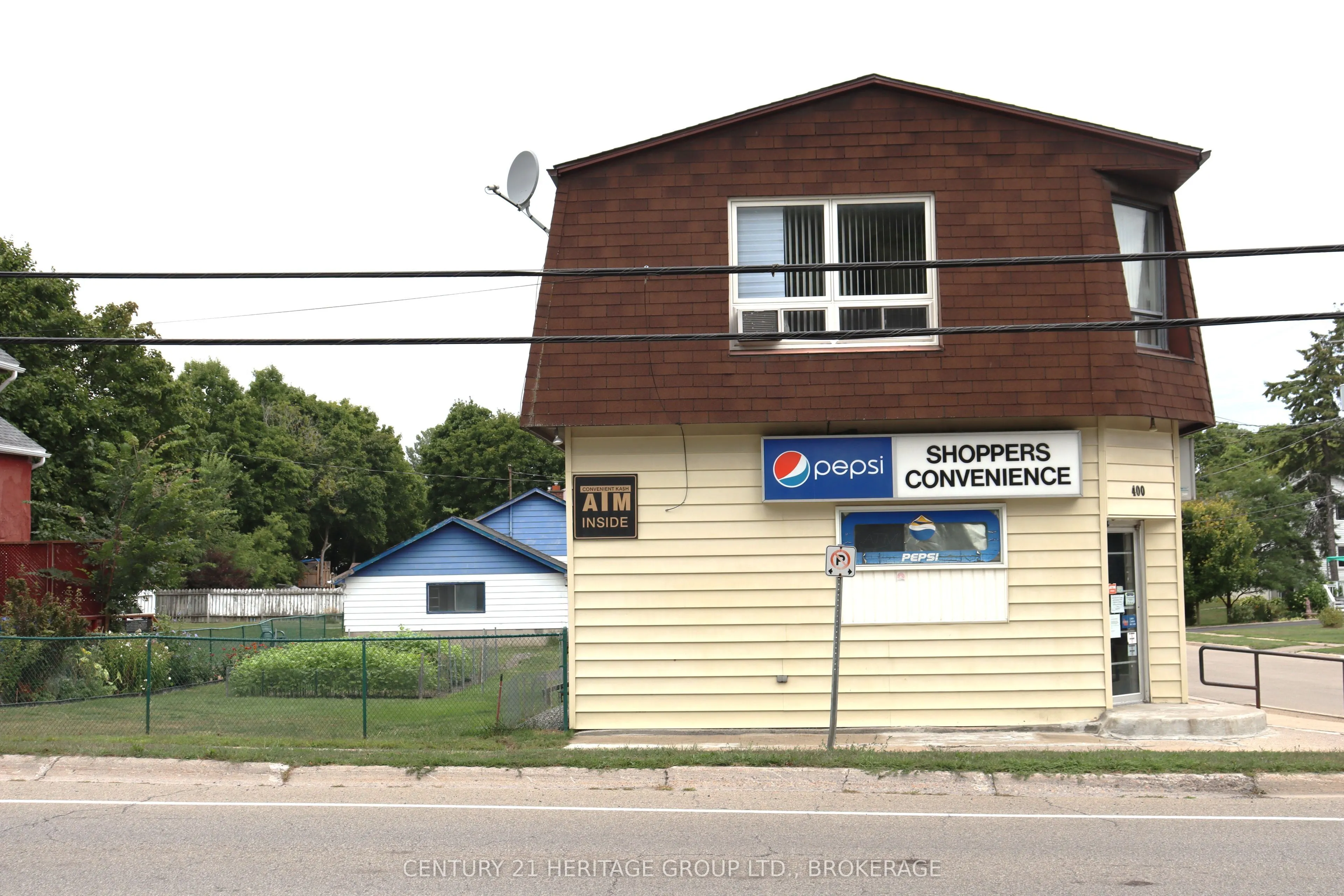 400 King Street W