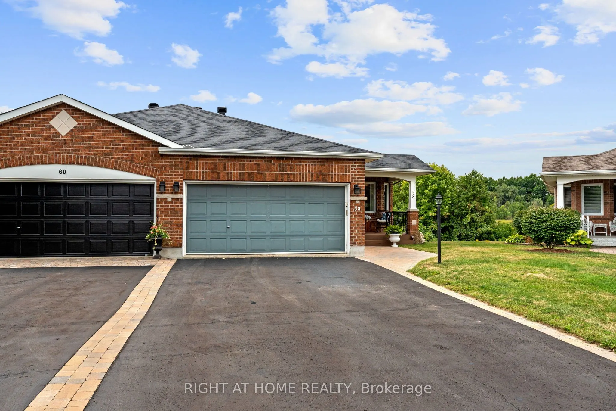58 AMBERLAKES Drive