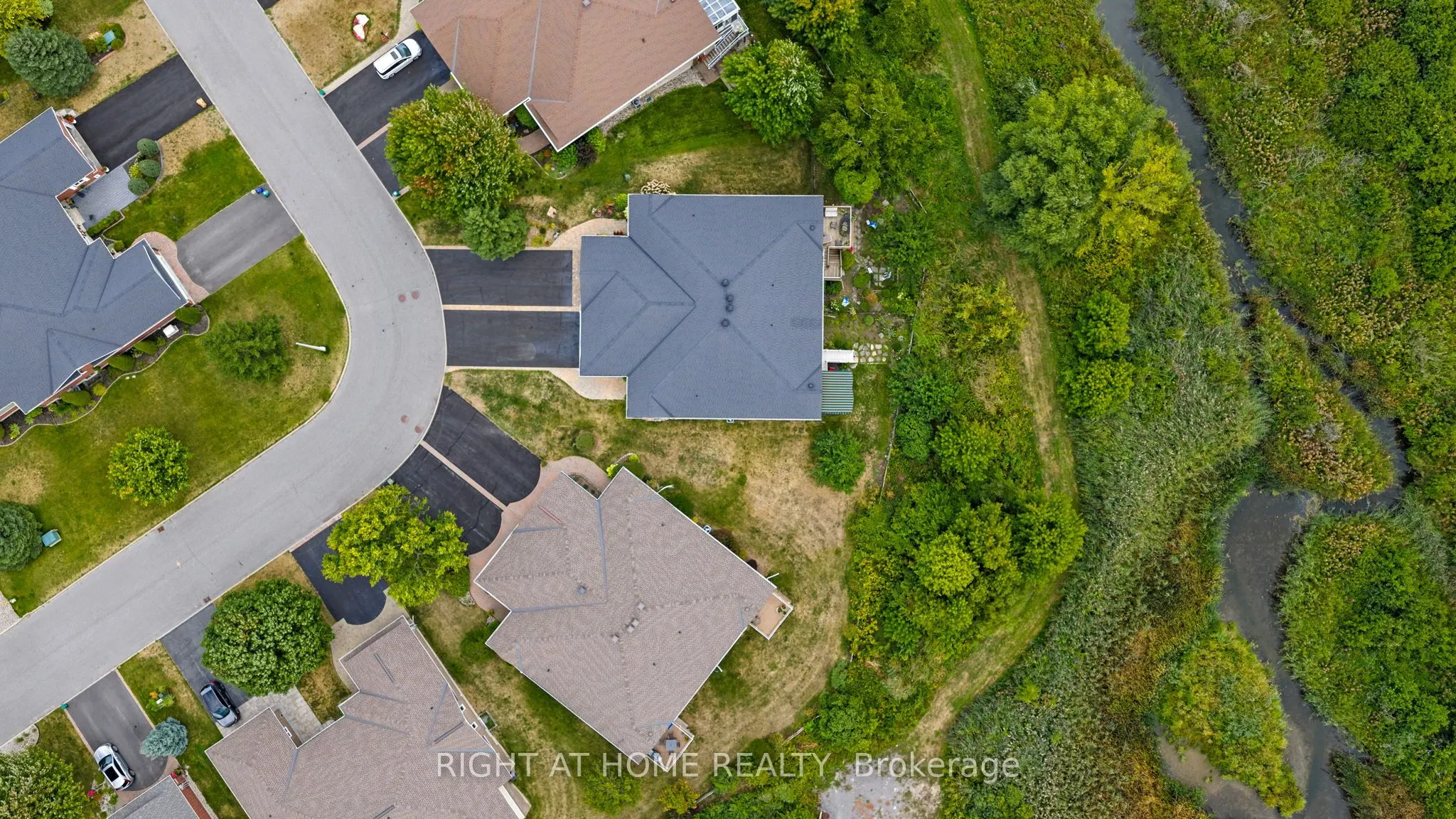 58 AMBERLAKES Drive