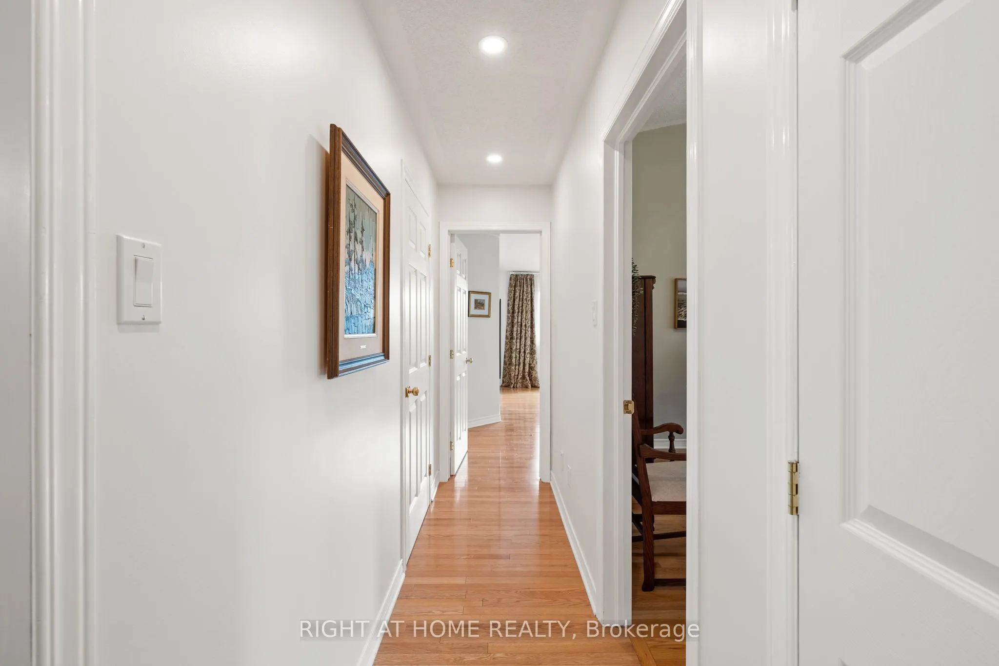 58 AMBERLAKES Drive