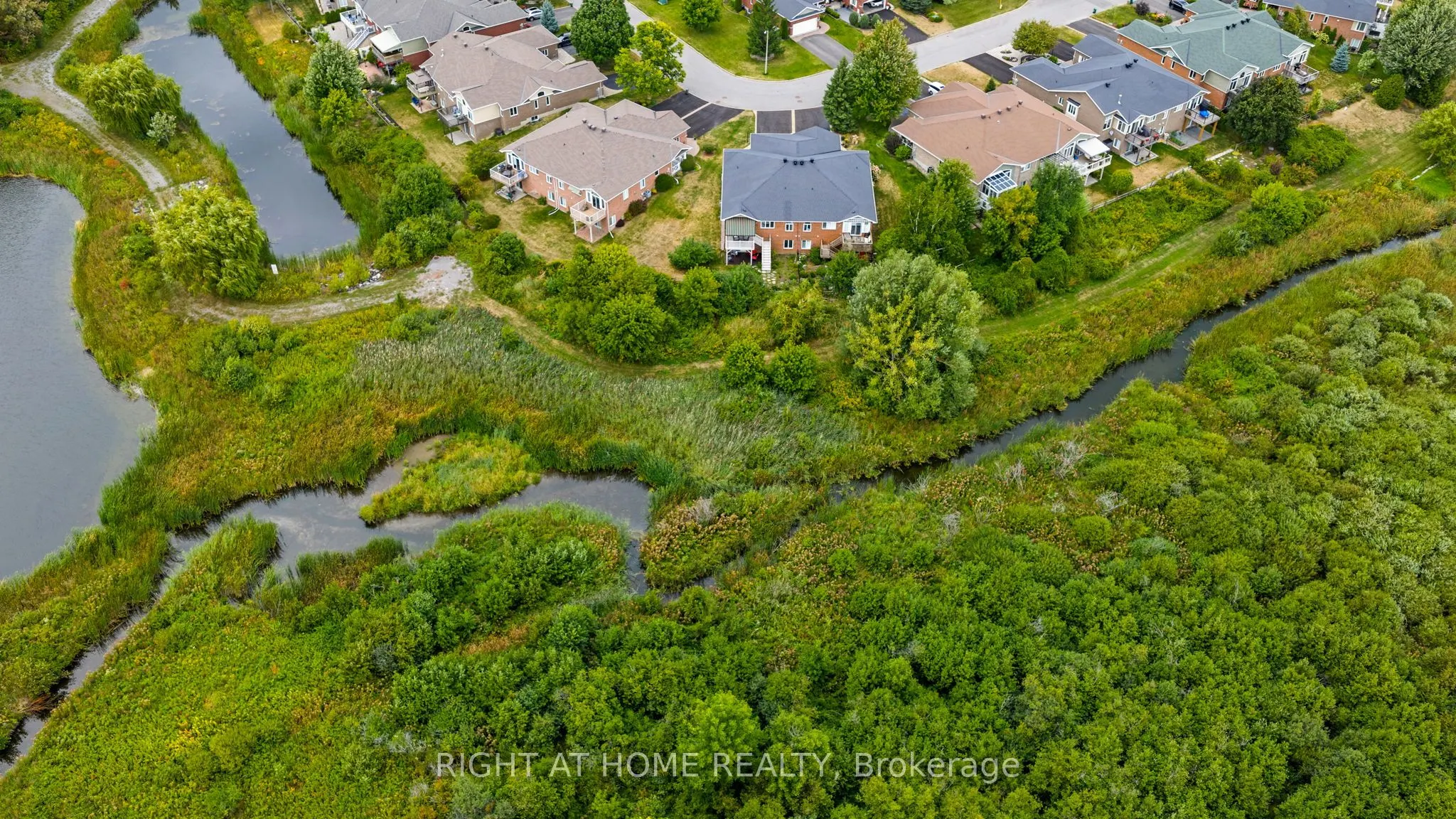 58 AMBERLAKES Drive