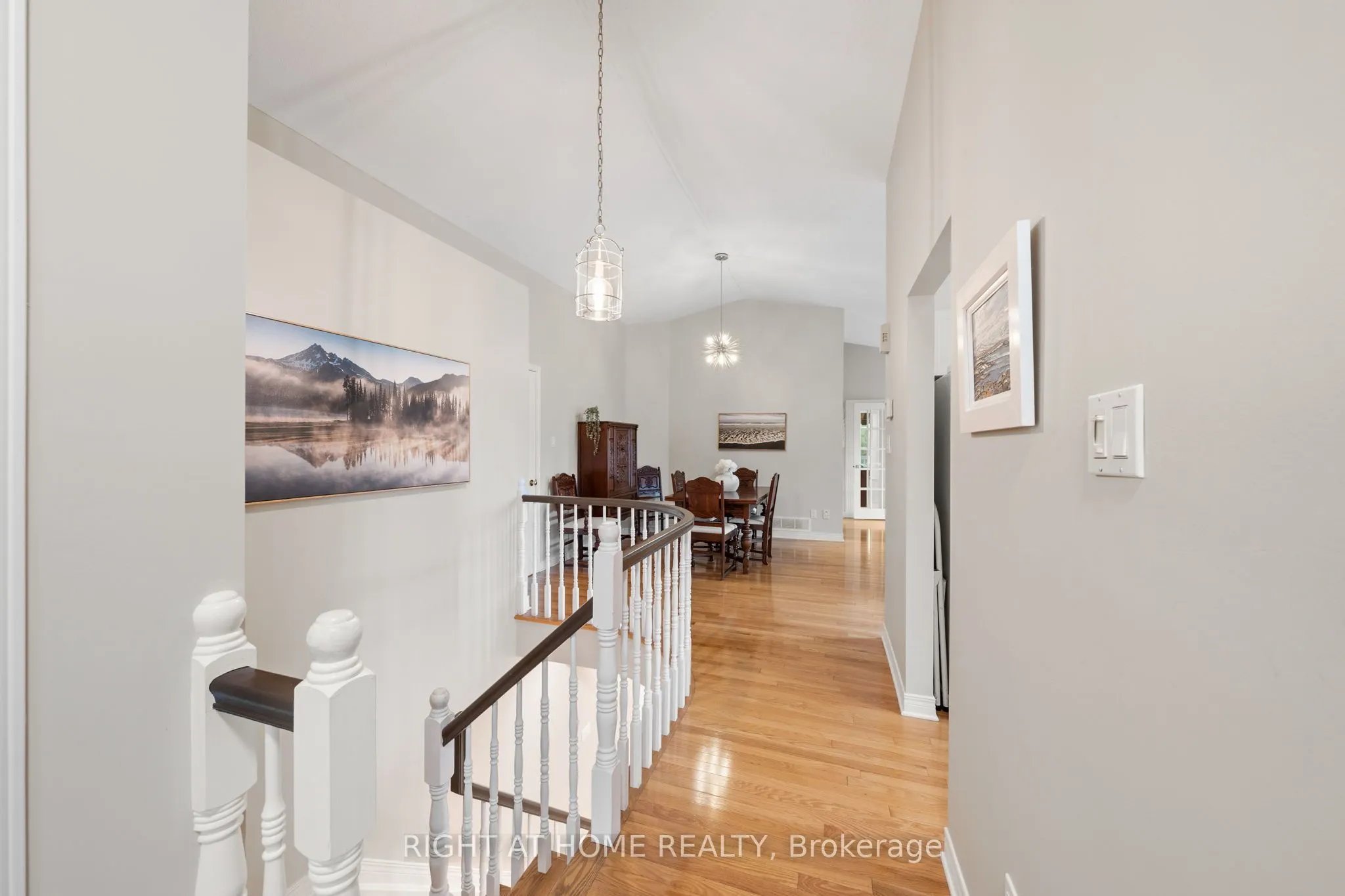 58 AMBERLAKES Drive