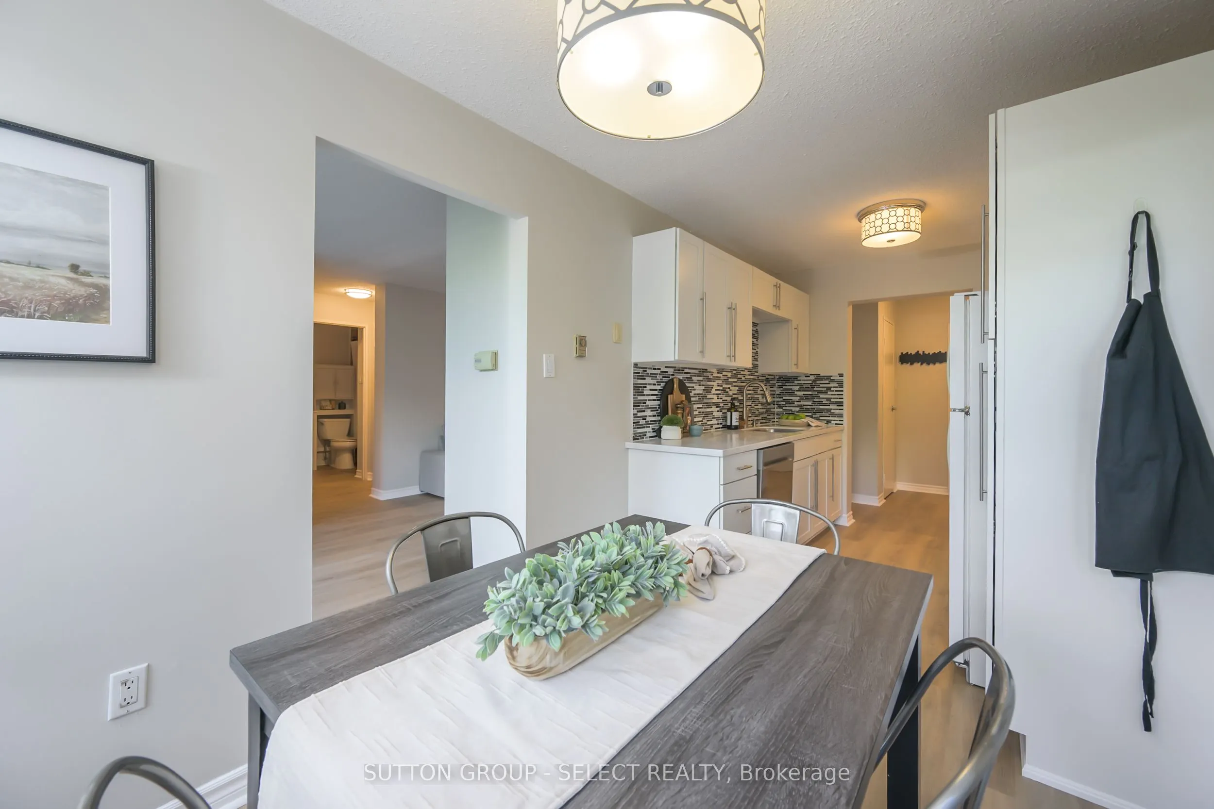 1600 Adelaide Street N, #305