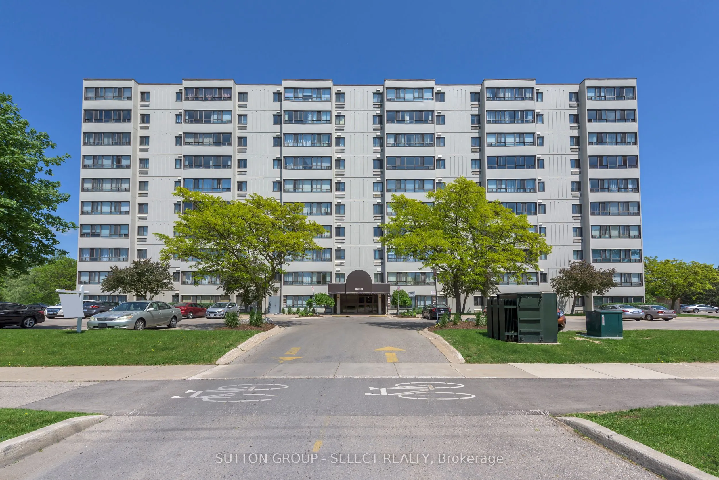 1600 Adelaide Street N, #305