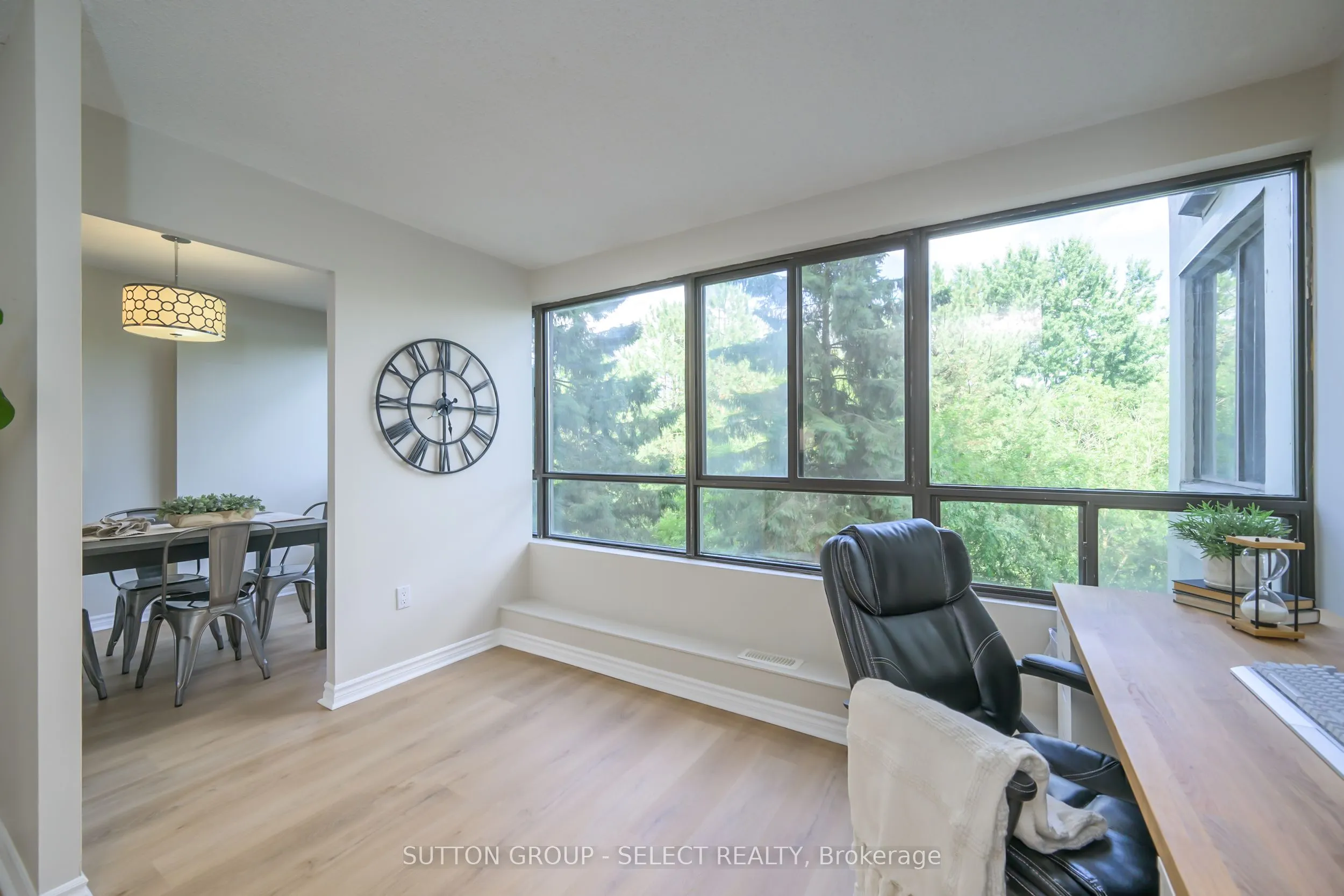 1600 Adelaide Street N, #305