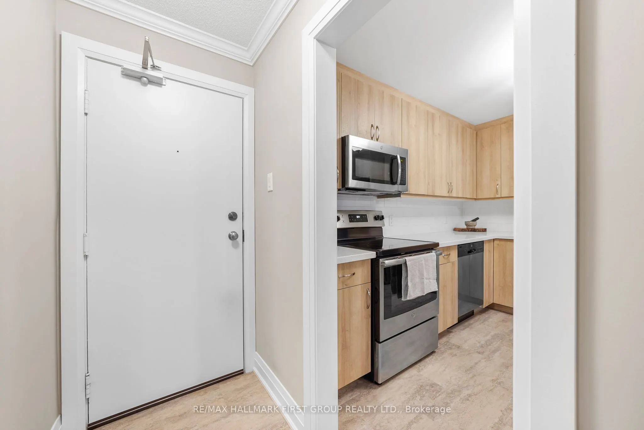 26 Spencer Street E, #205