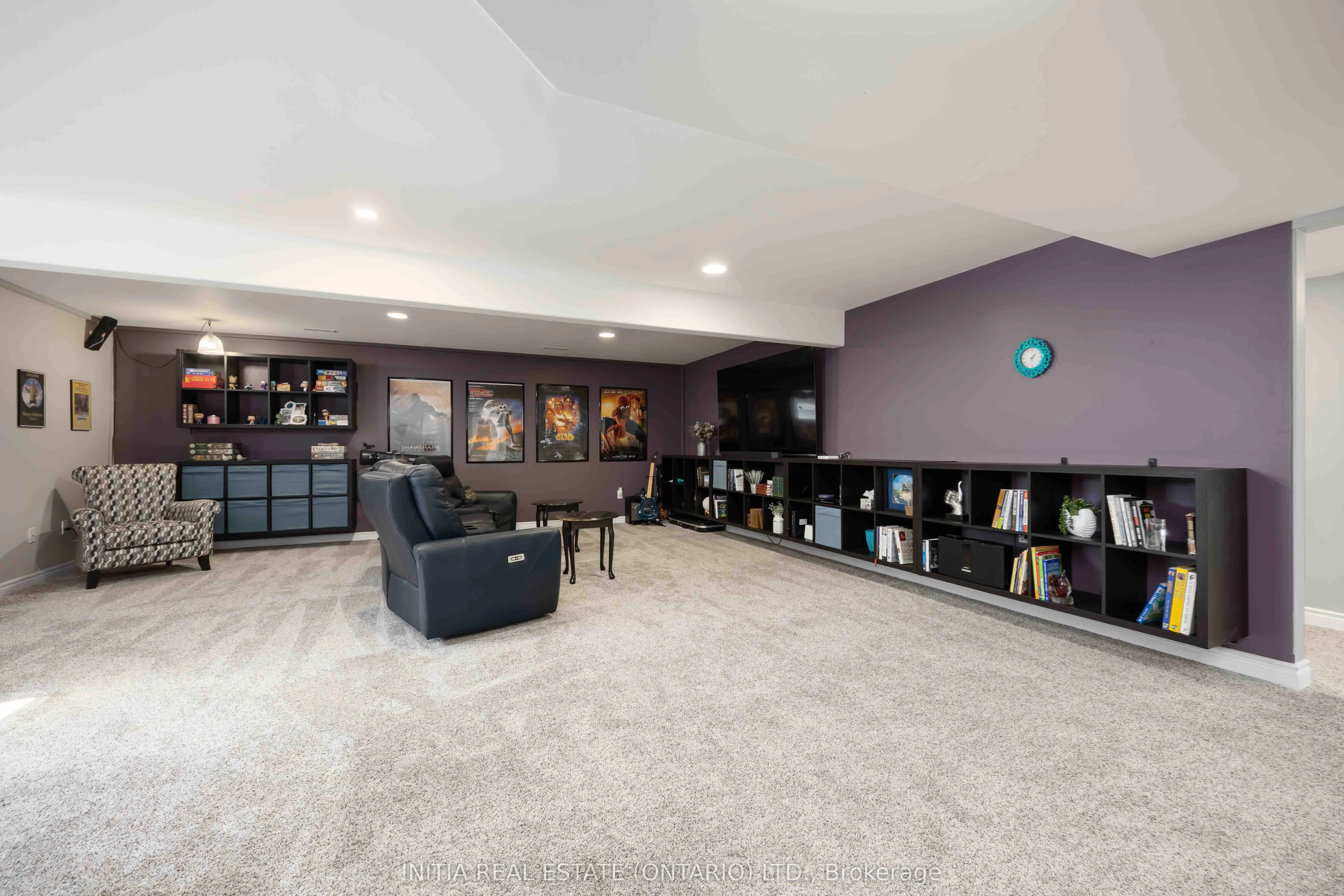 123 Cassandra Boulevard