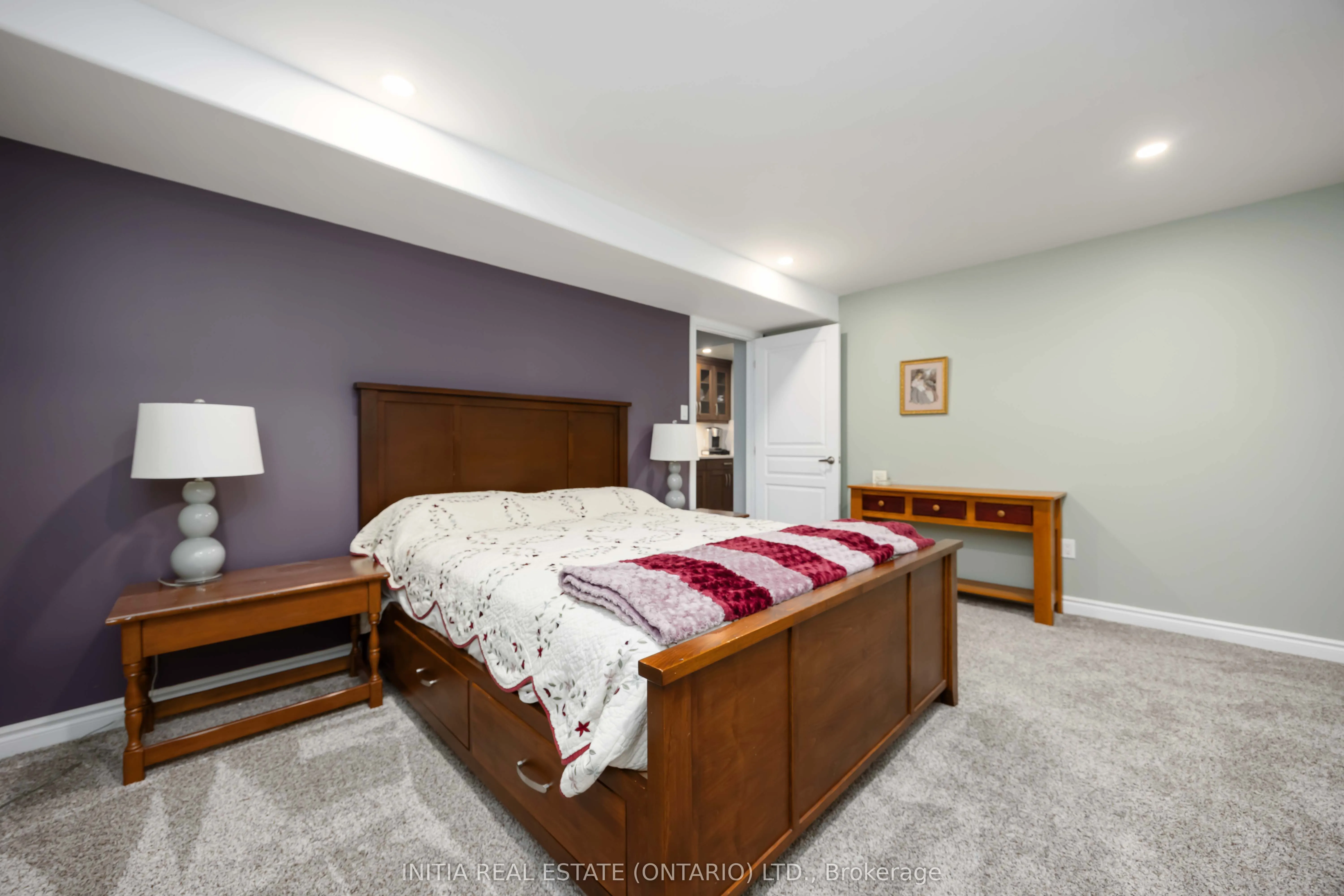 123 Cassandra Boulevard