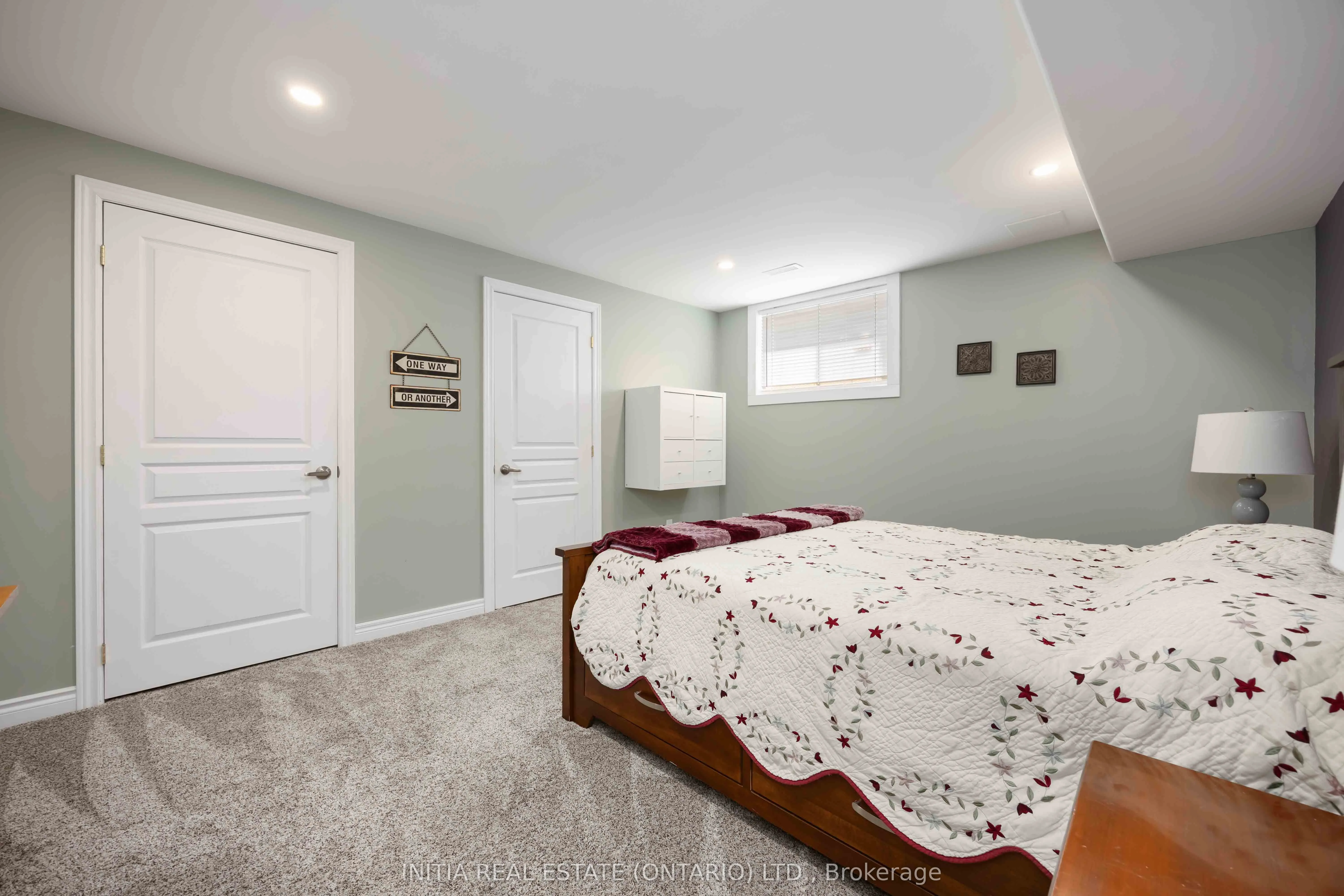 123 Cassandra Boulevard