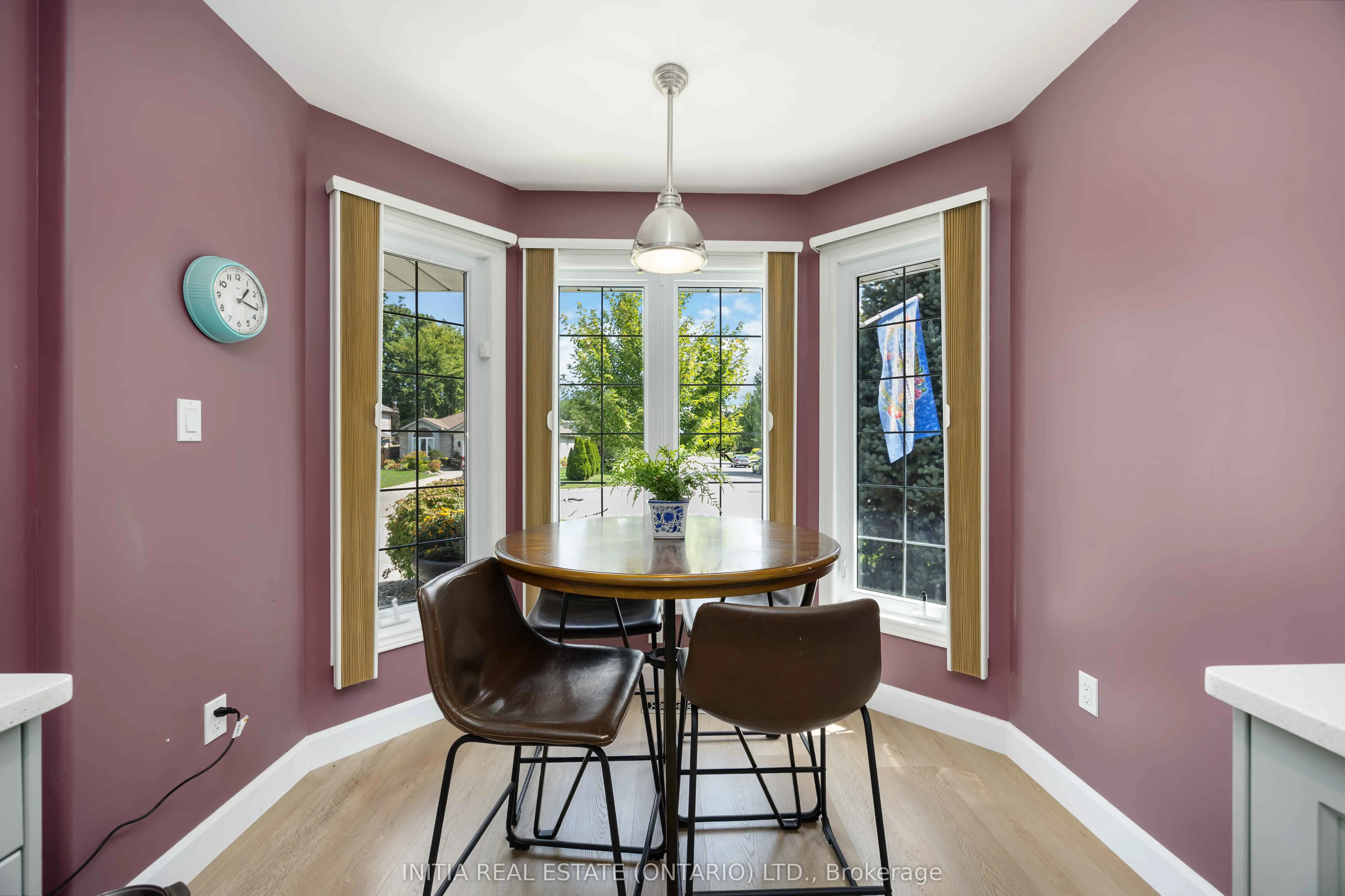 123 Cassandra Boulevard