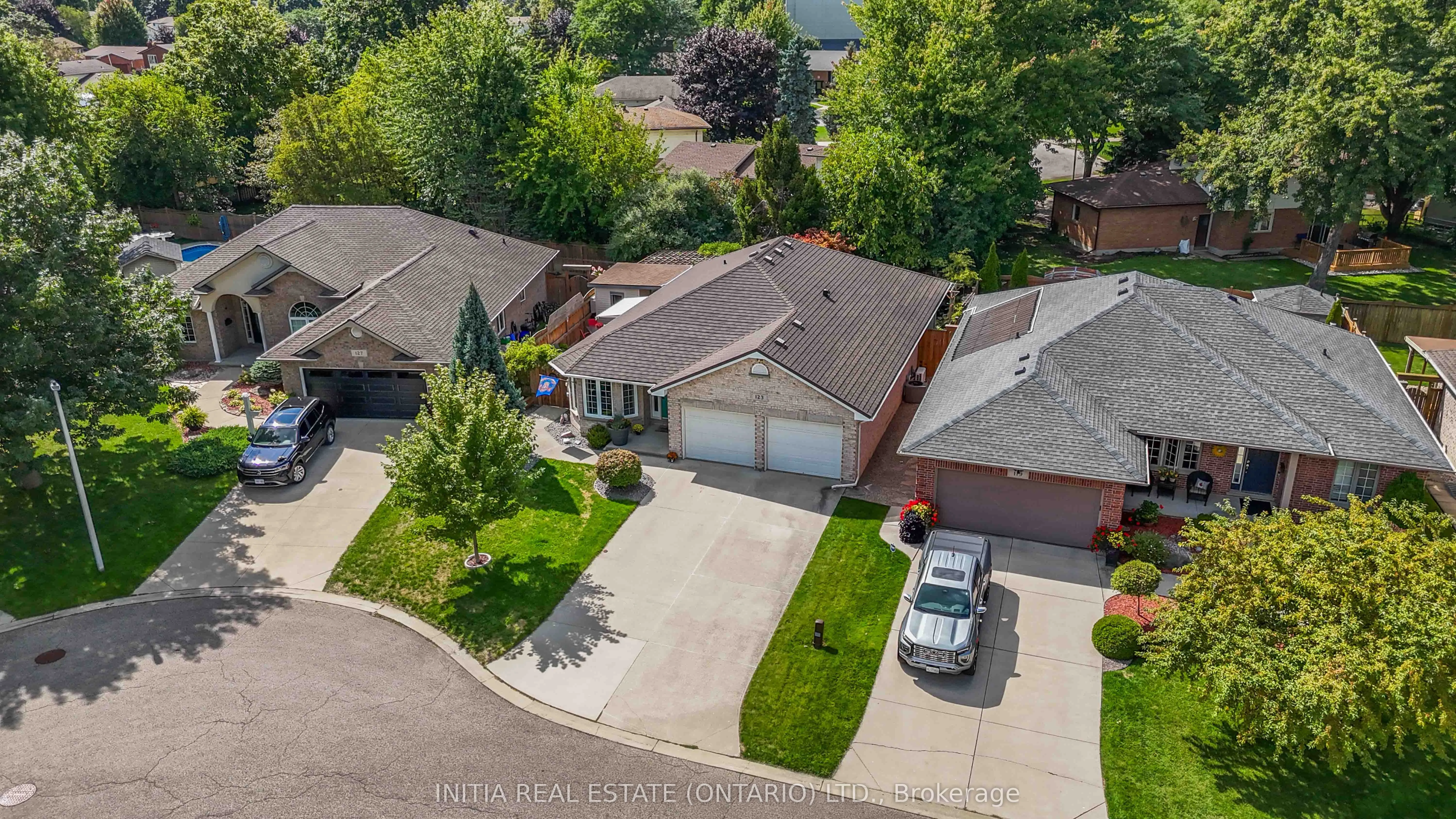 123 Cassandra Boulevard
