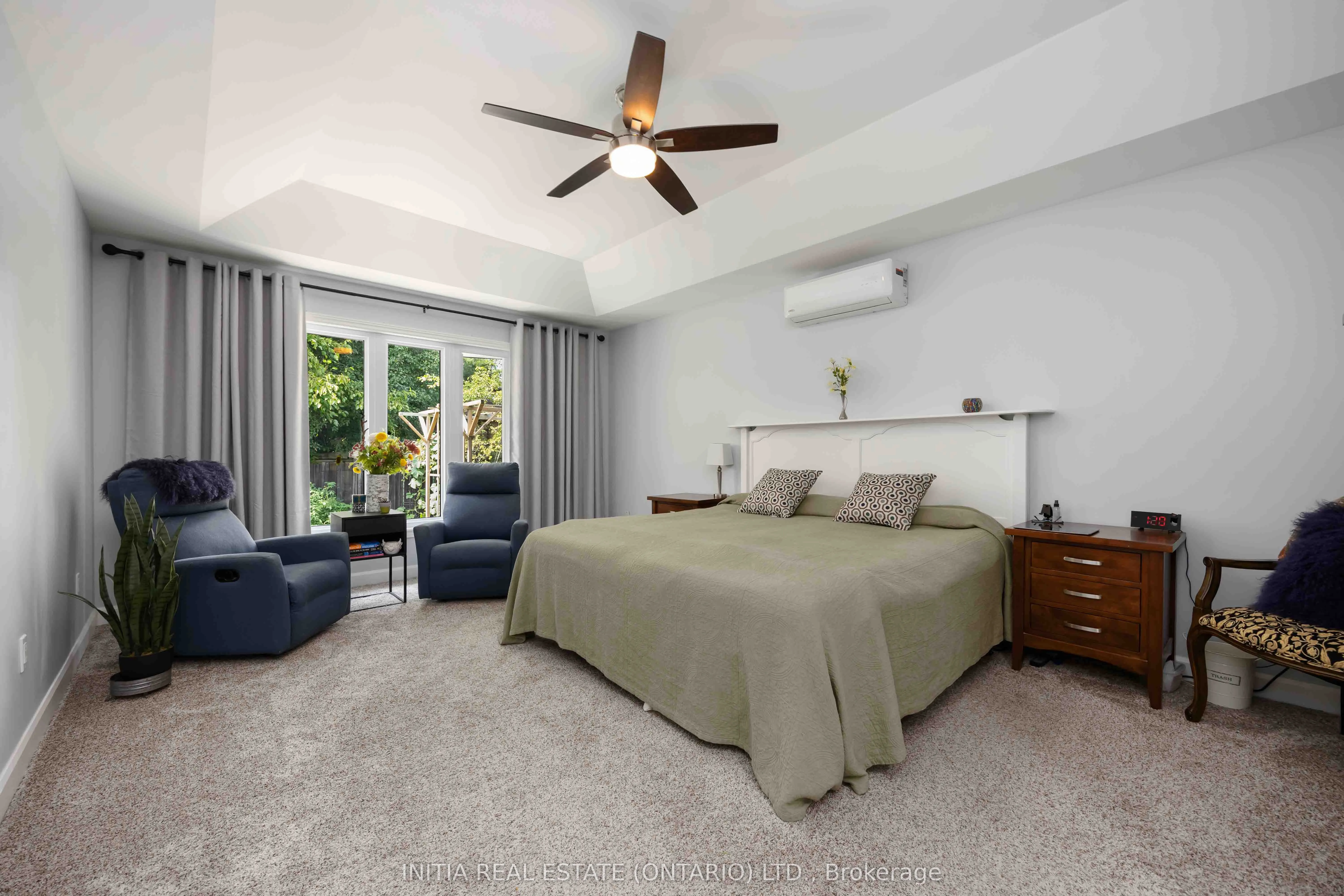 123 Cassandra Boulevard