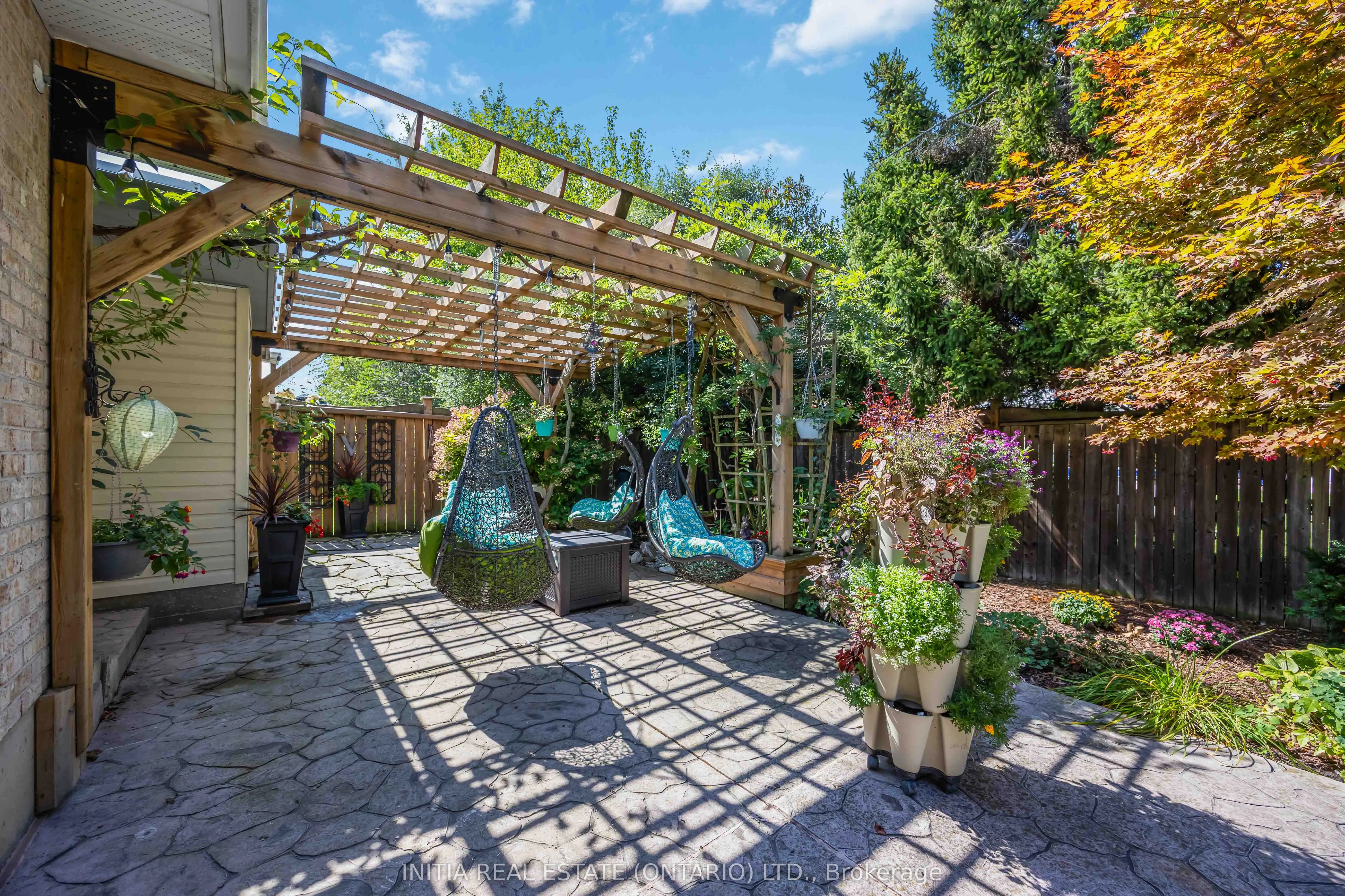 123 Cassandra Boulevard