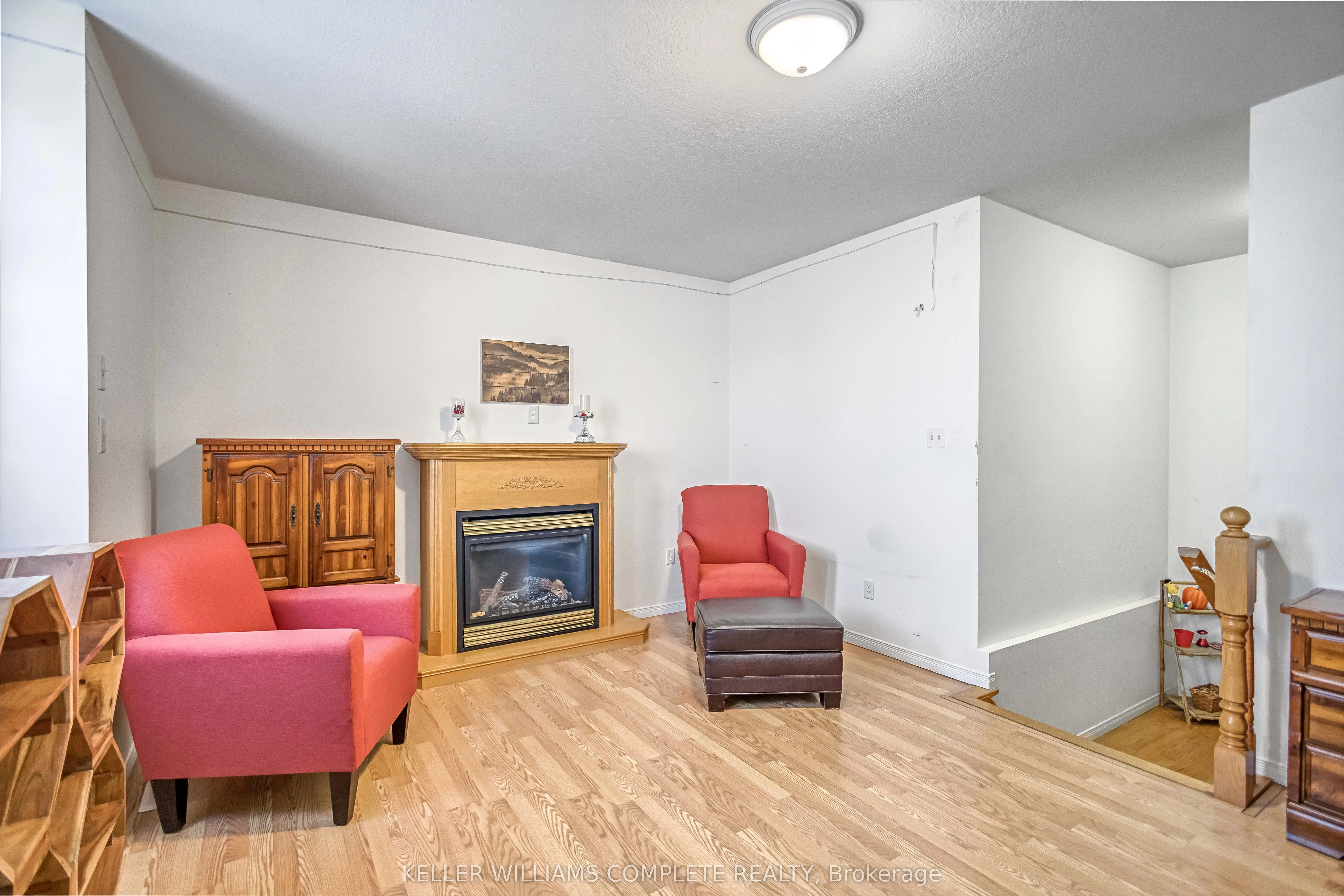 16 JESSICA Street