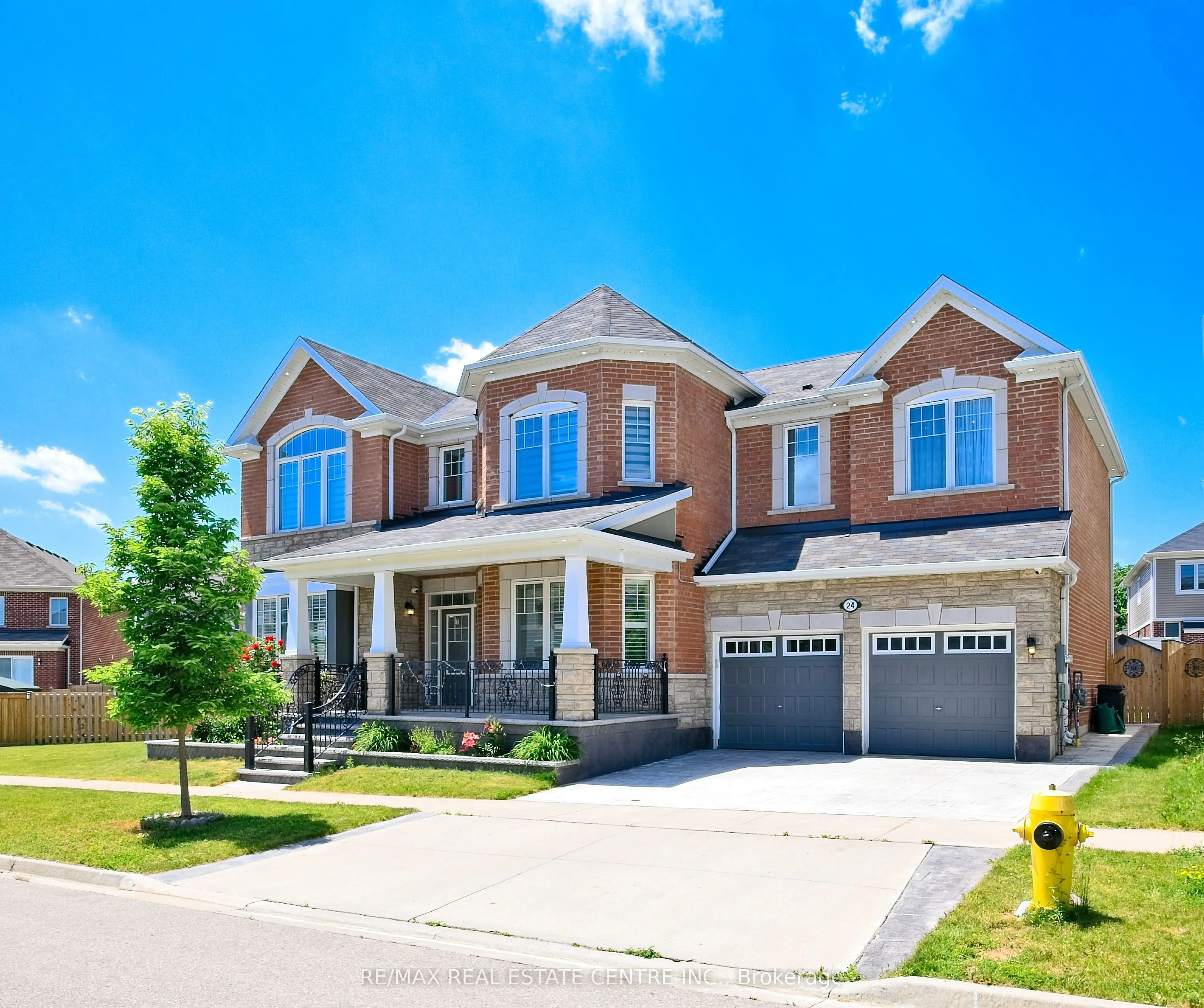 24 Pickett Place