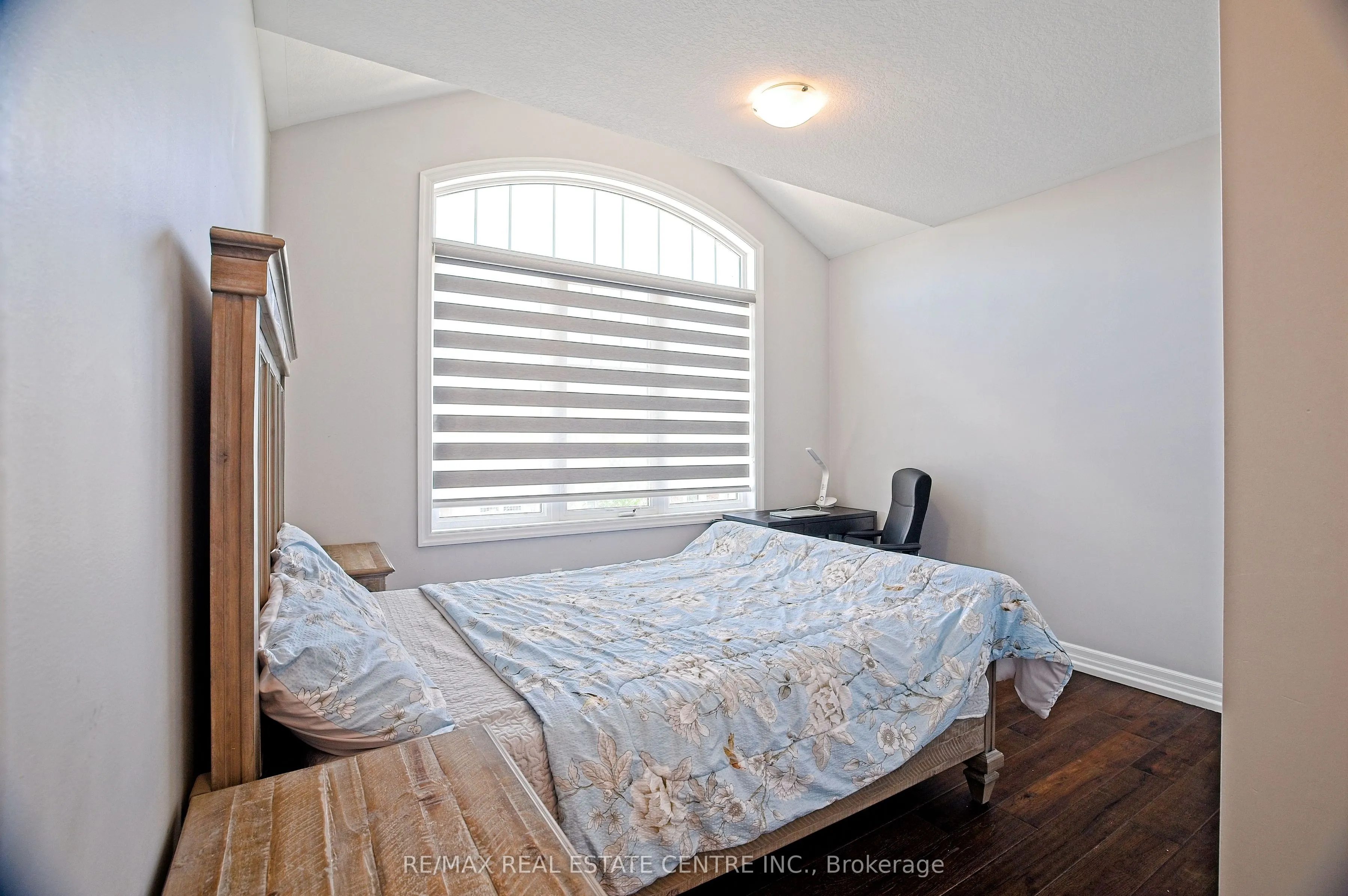 24 Pickett Place