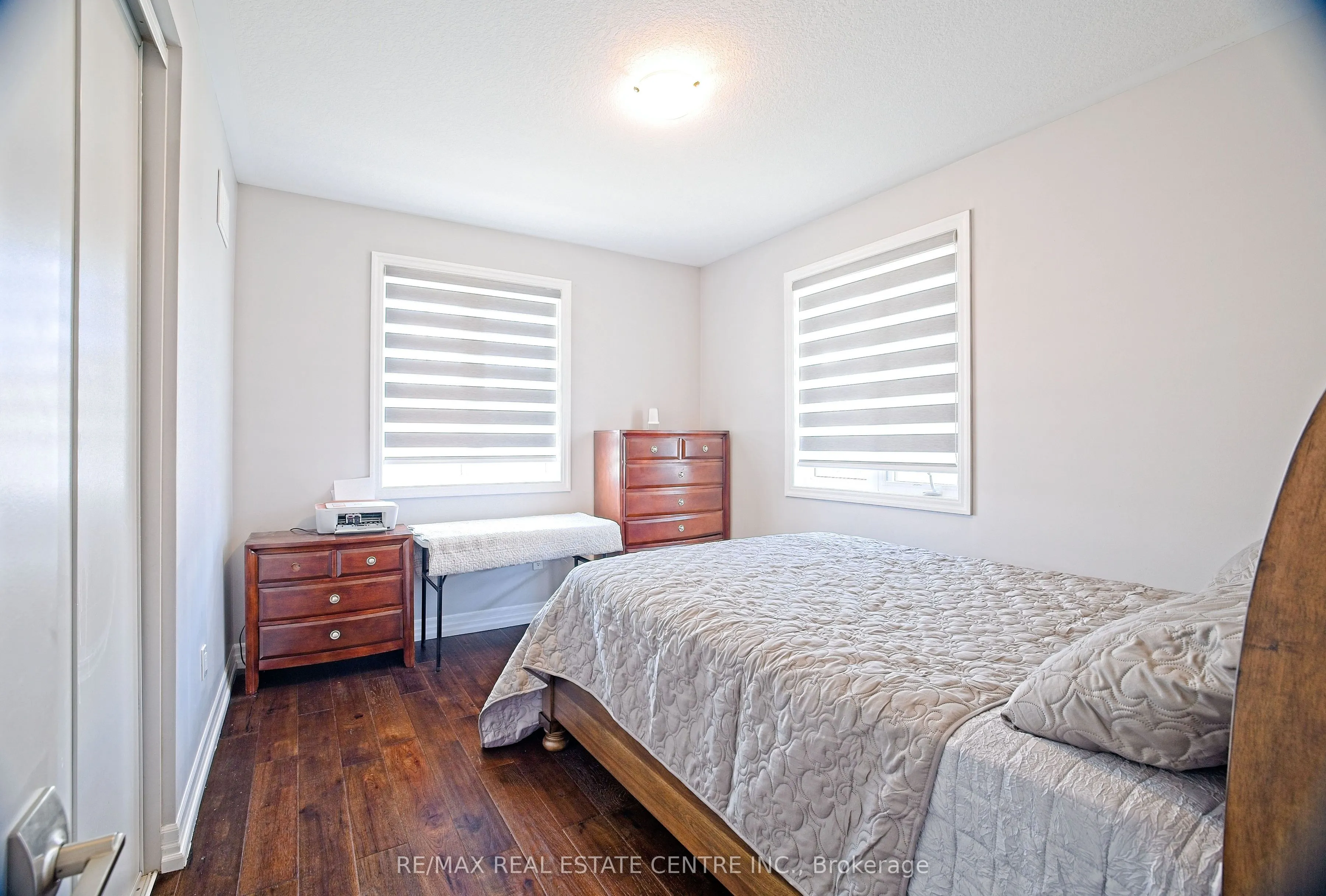24 Pickett Place
