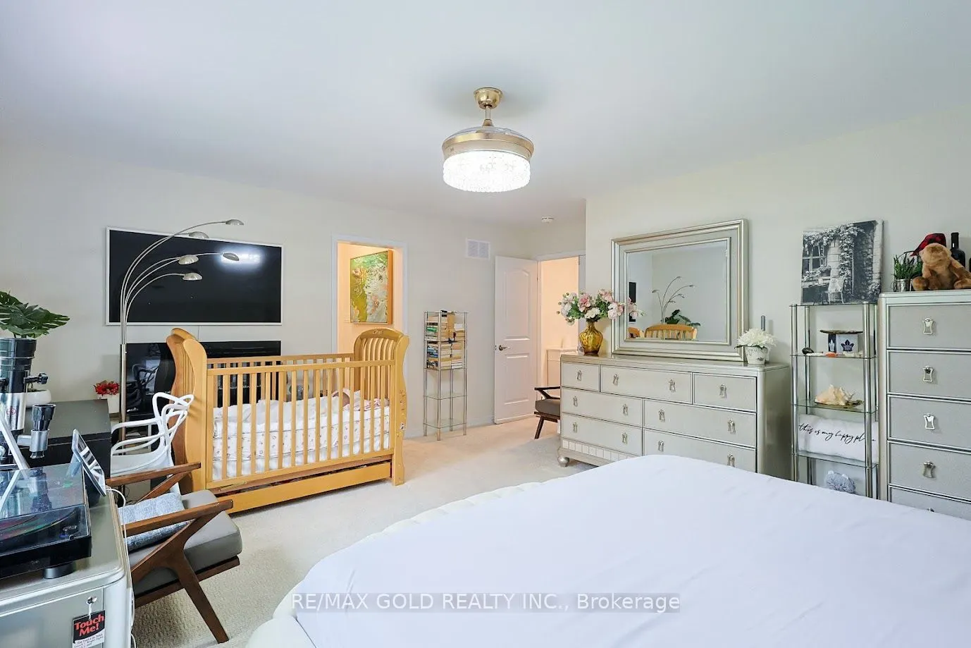7892 Odell Crescent