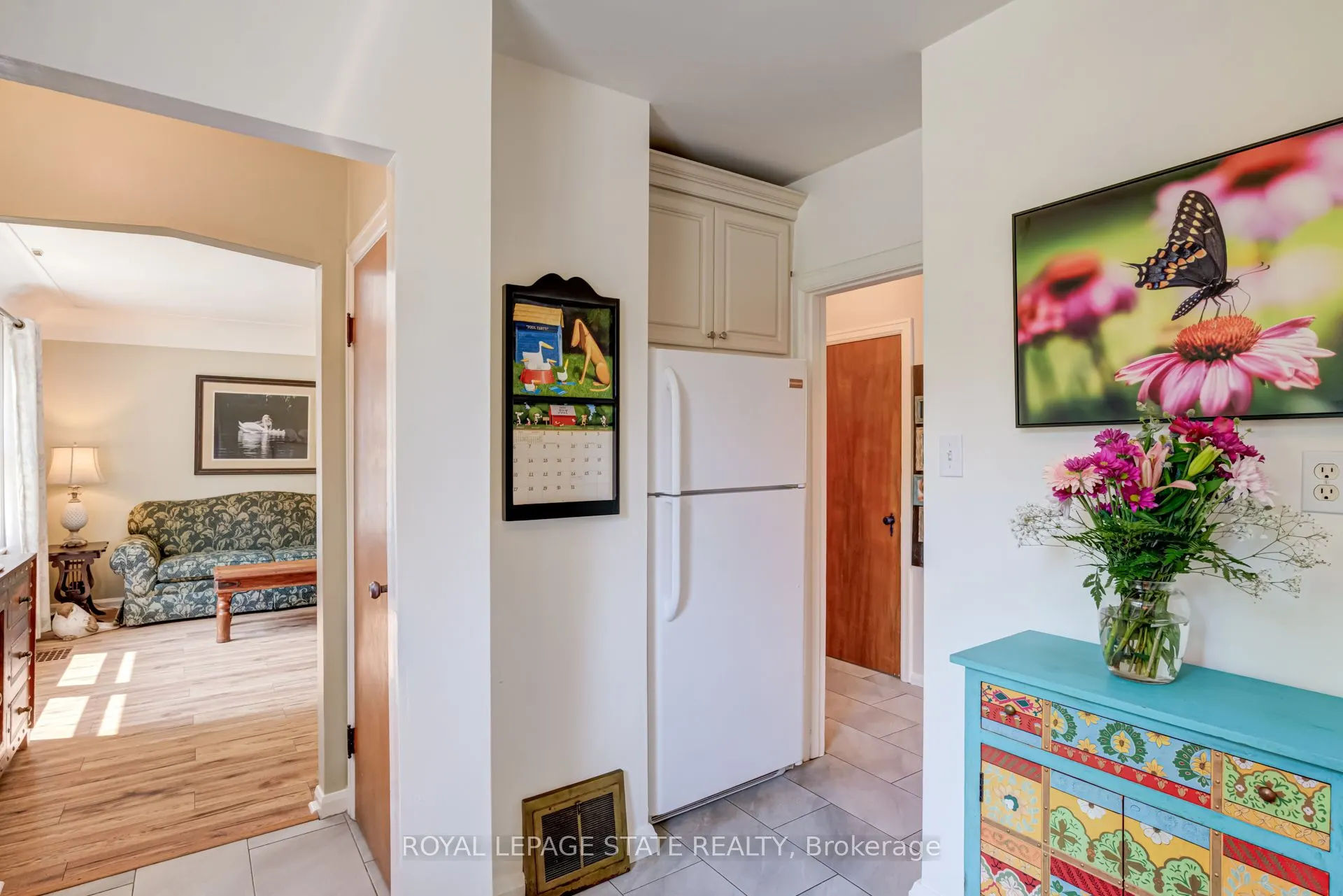 90 Arcade Crescent