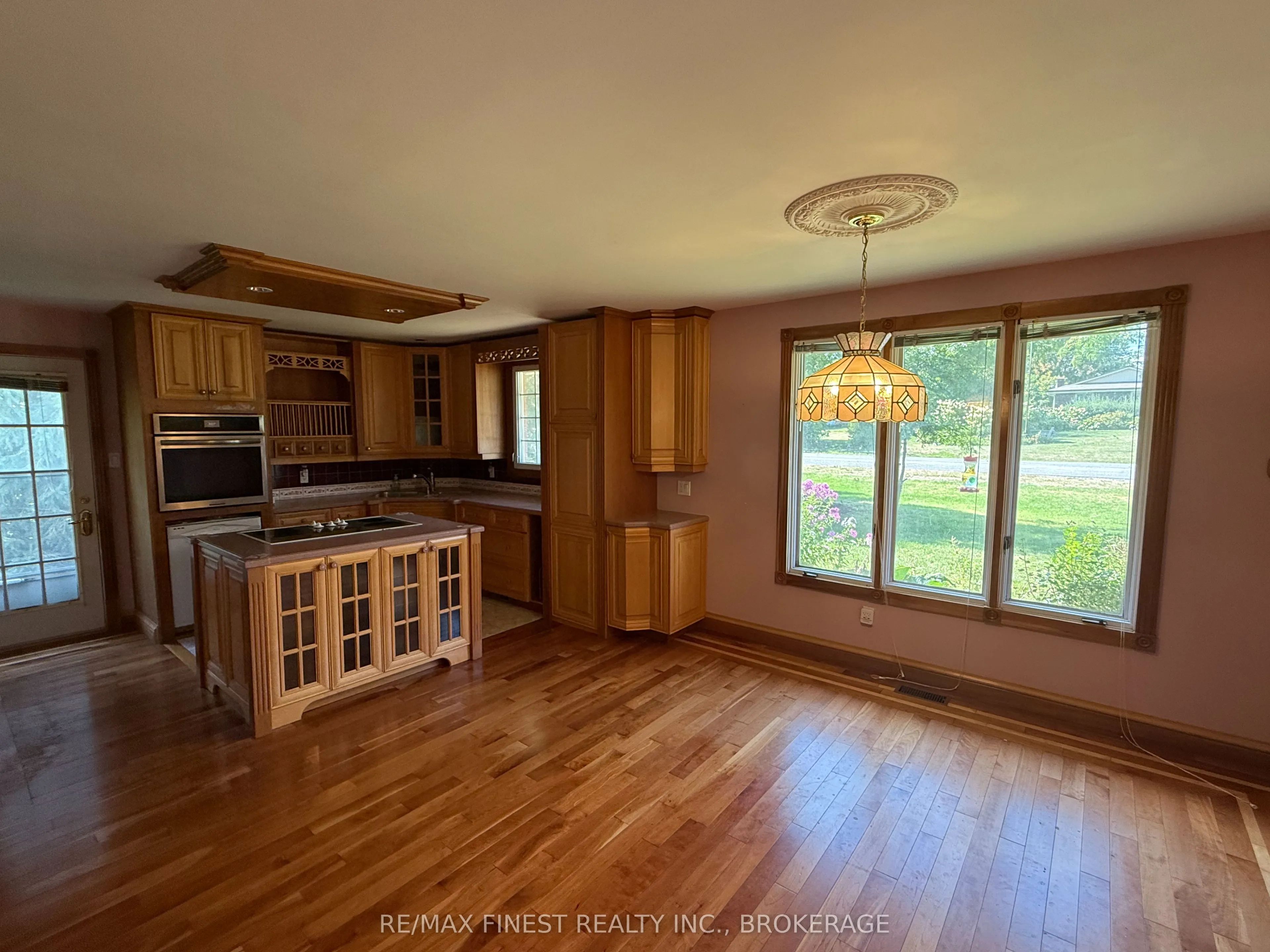 1712 Creekside Drive
