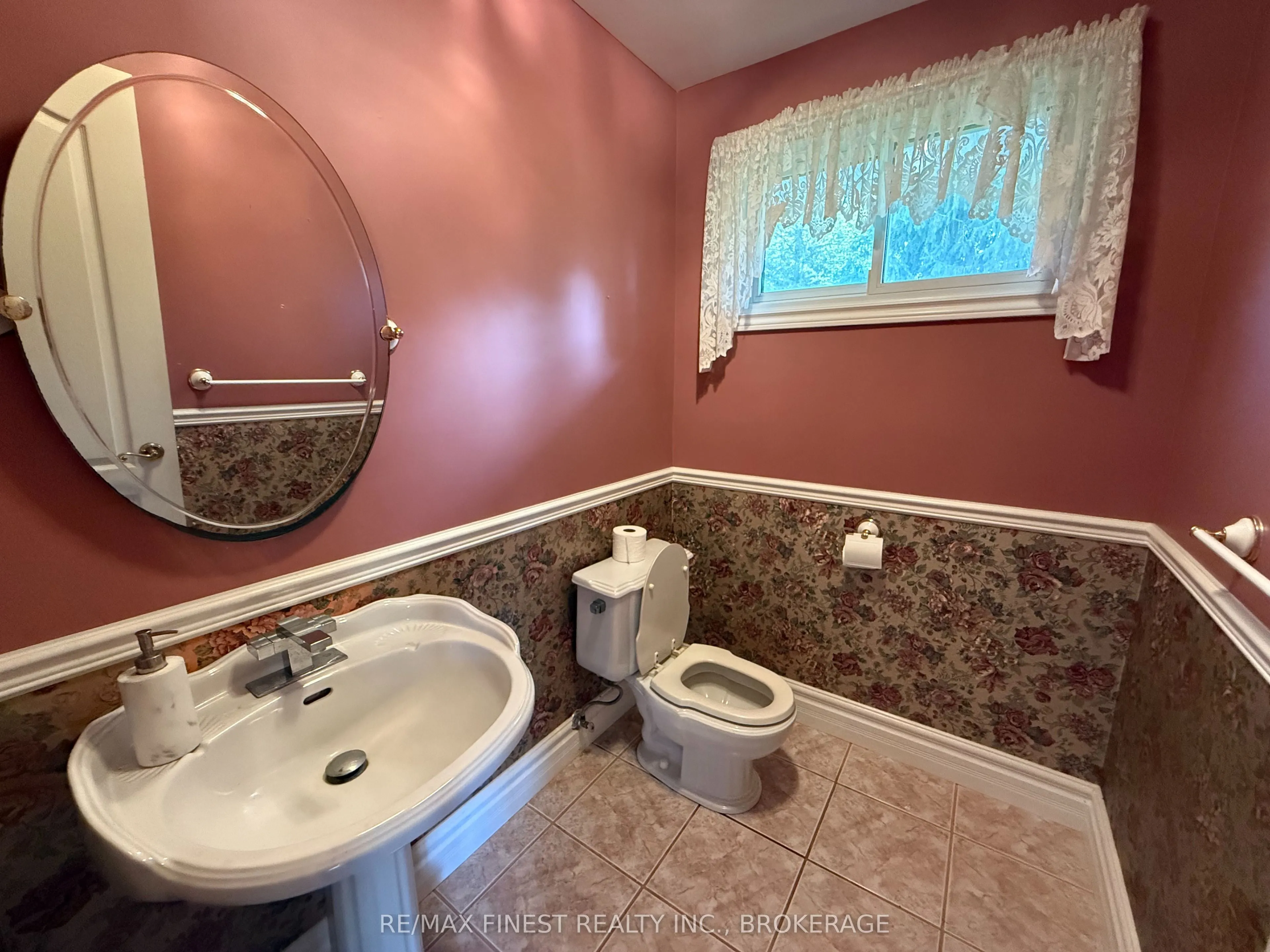 1712 Creekside Drive
