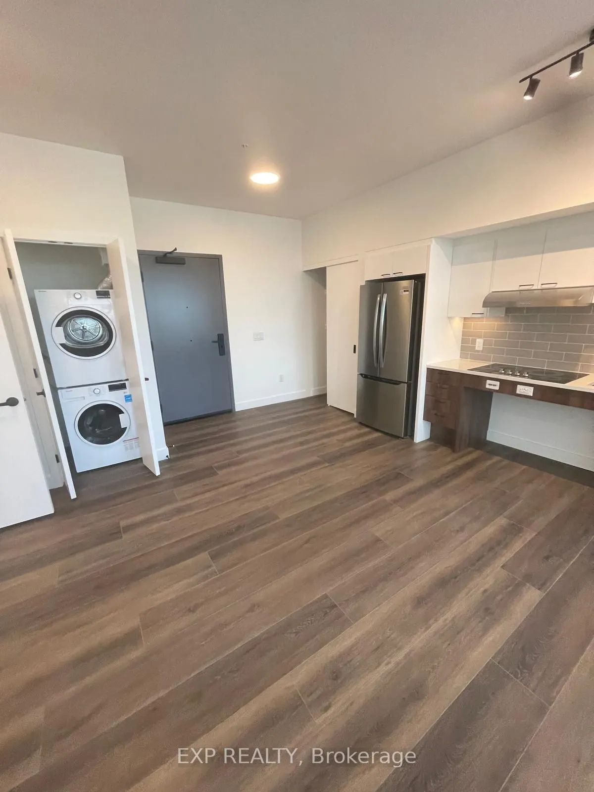 1600 James Naismith Drive, #303