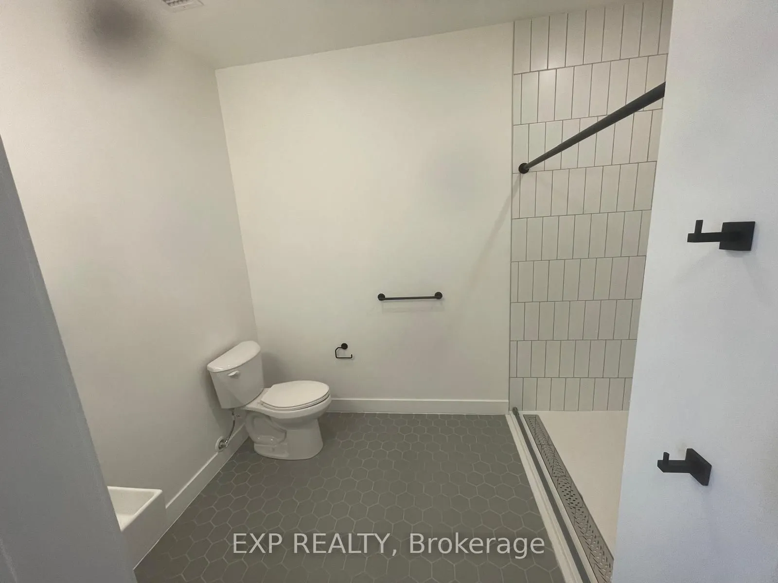 1600 James Naismith Drive, #303