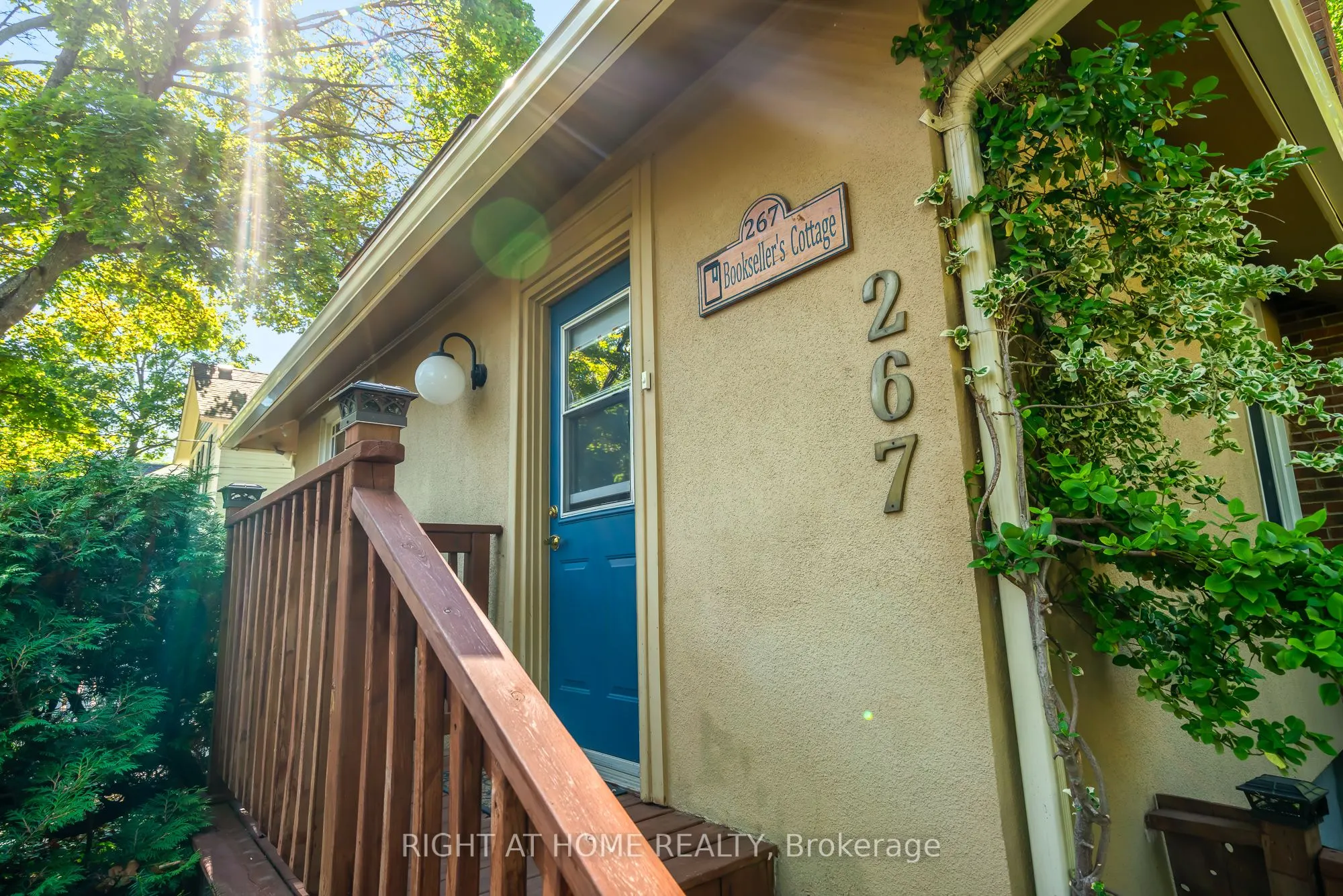 267 Victoria Street