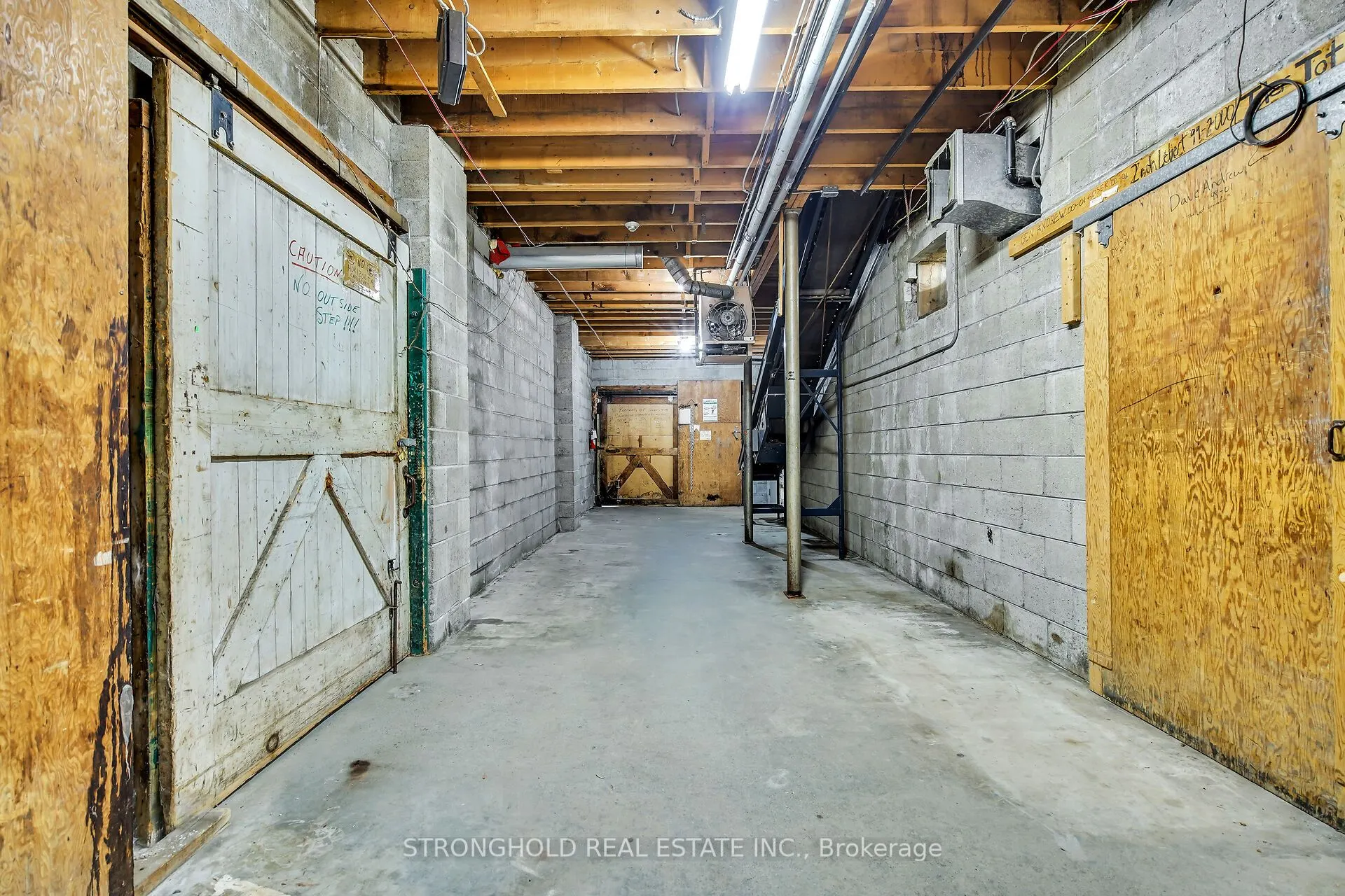 190 Huron Street, #2