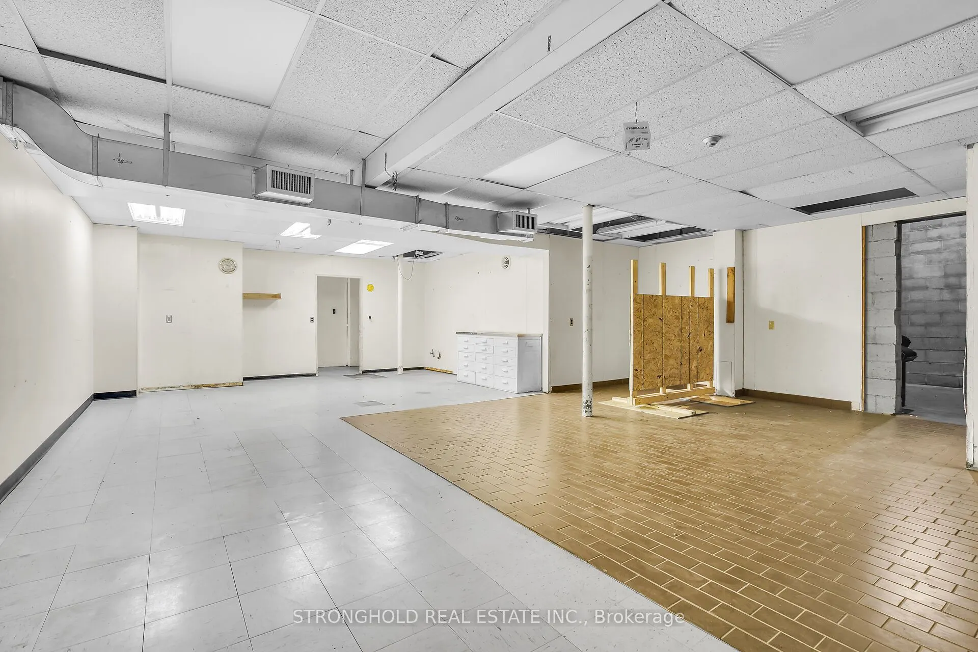 190 Huron Street, #2
