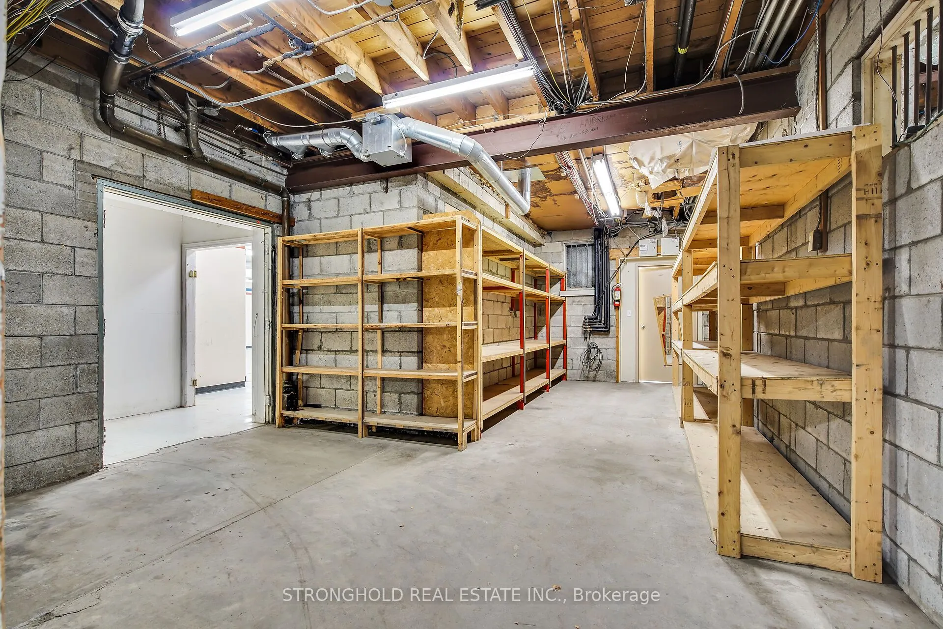 190 Huron Street, #2