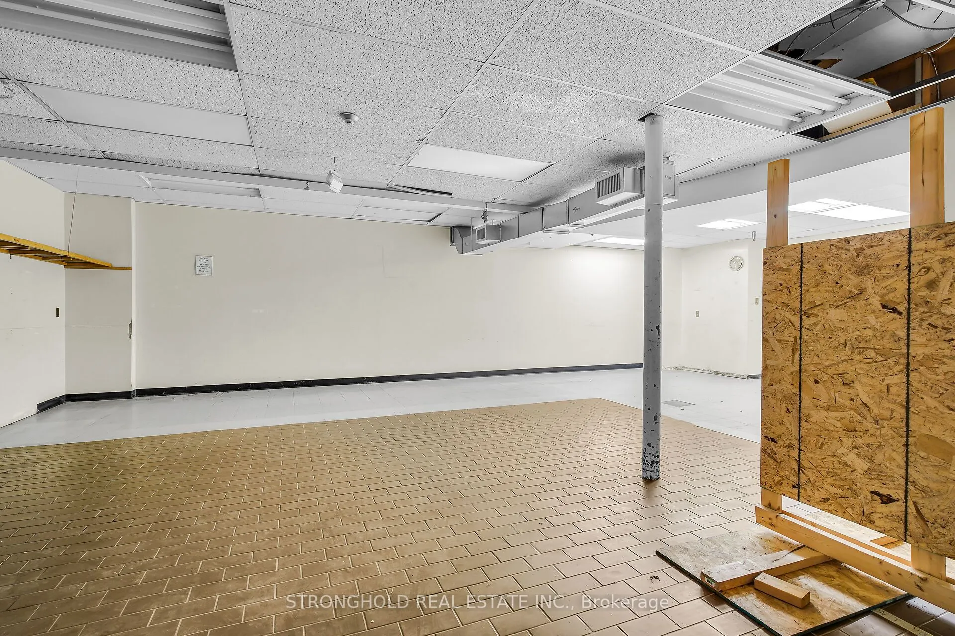 190 Huron Street, #2