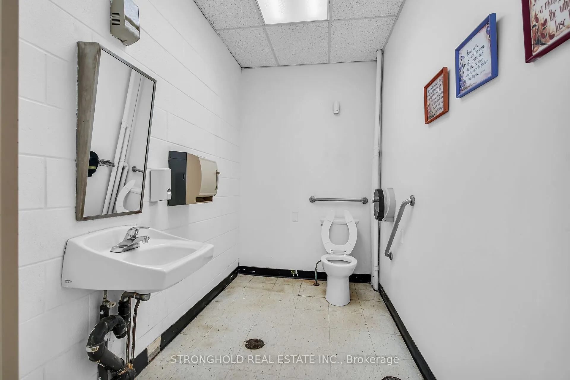 190 Huron Street, #2
